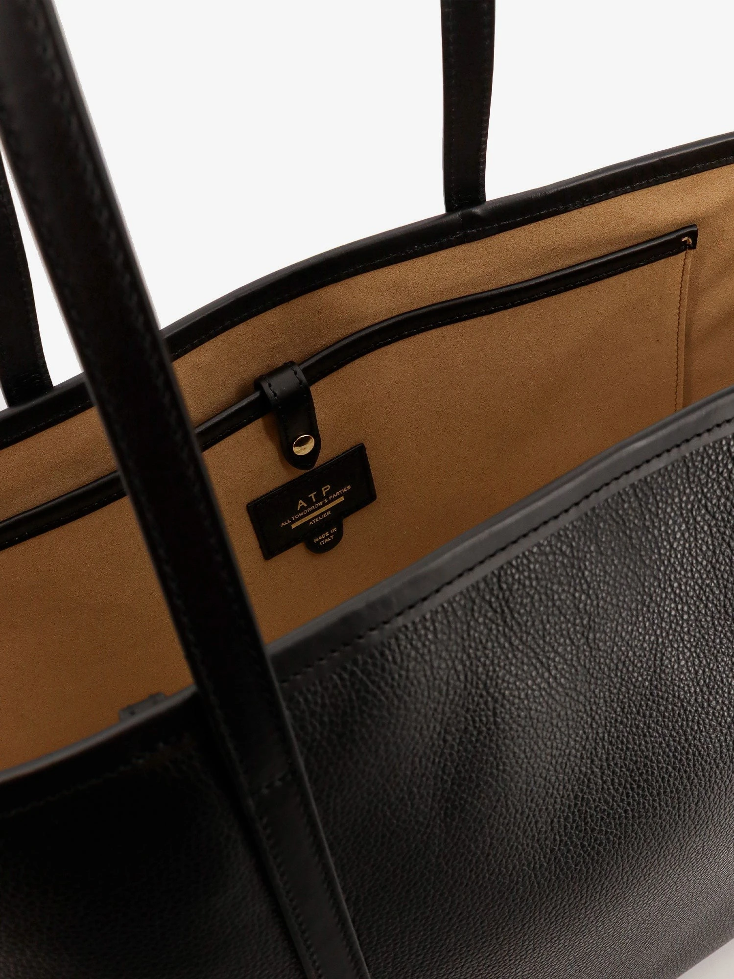 Eraclea leather shoulder bag.webp