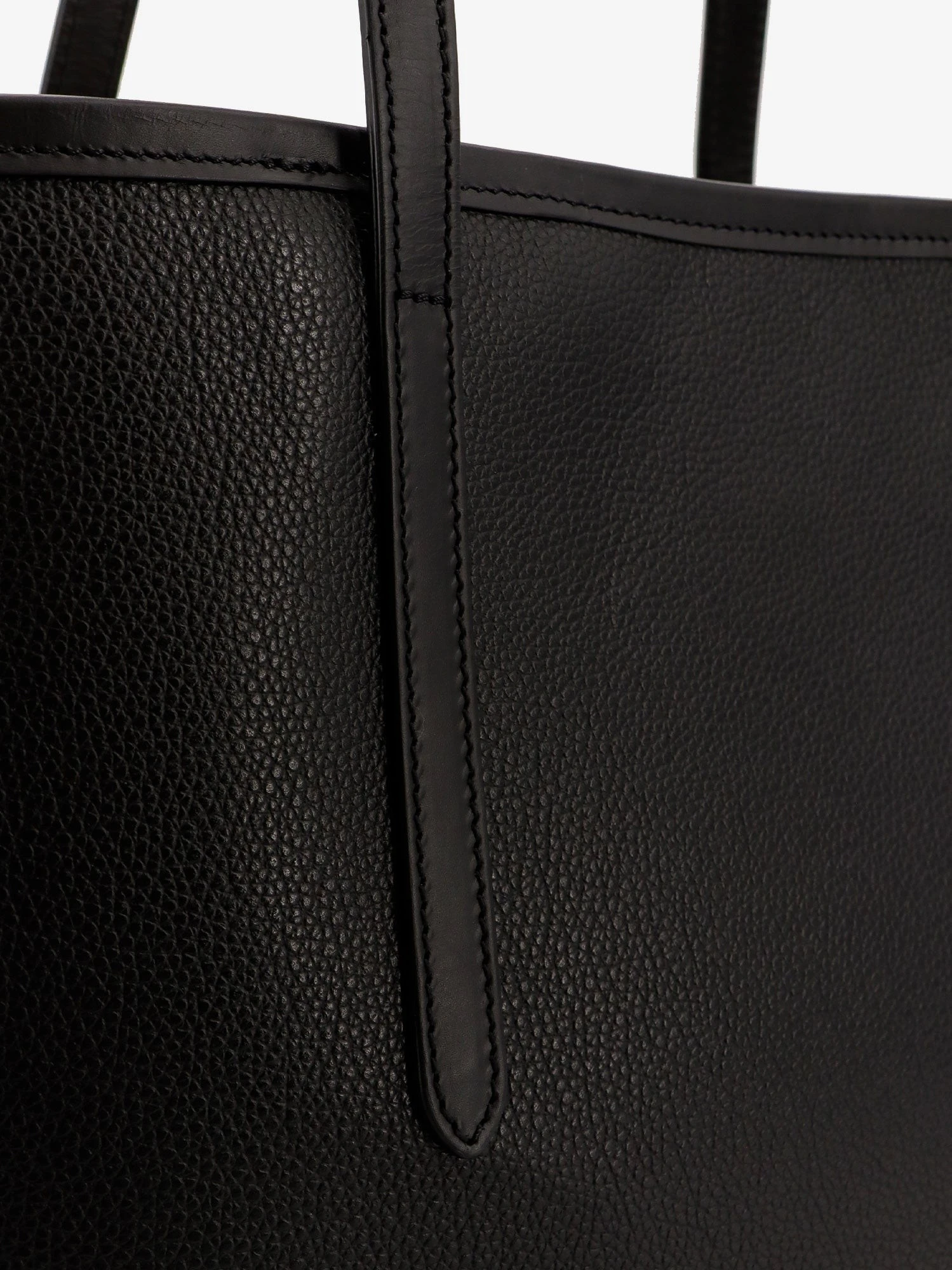 Eraclea leather shoulder bag.webp
