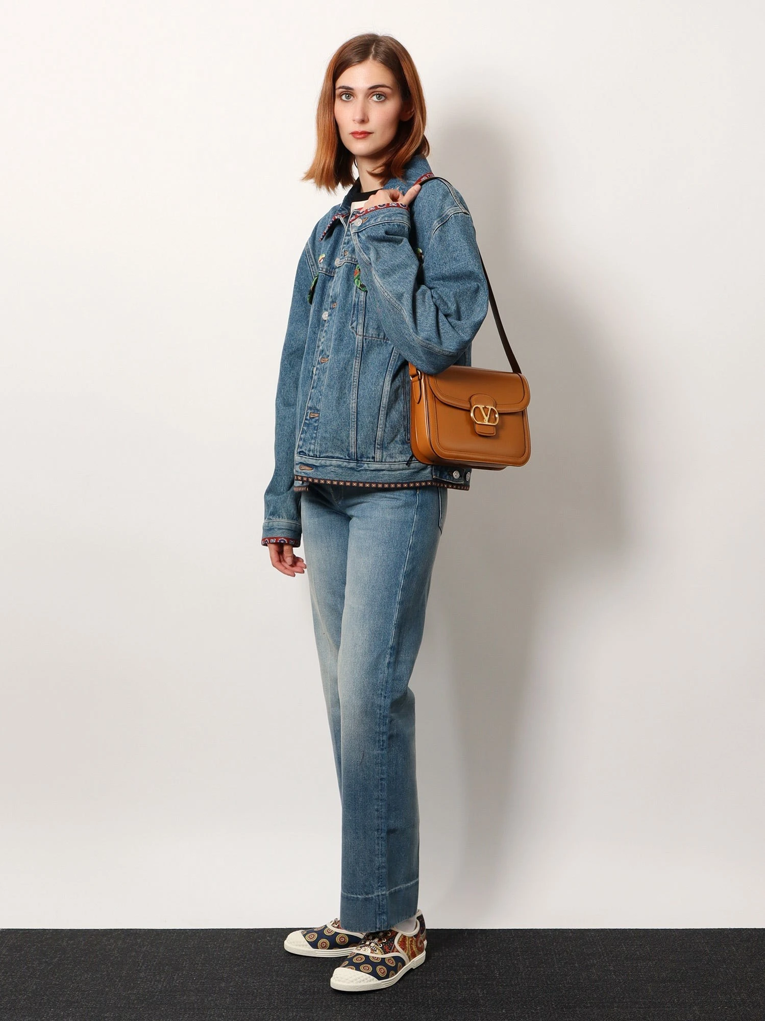 Valentino garavani 9TO5 leather shoulder bag.webp