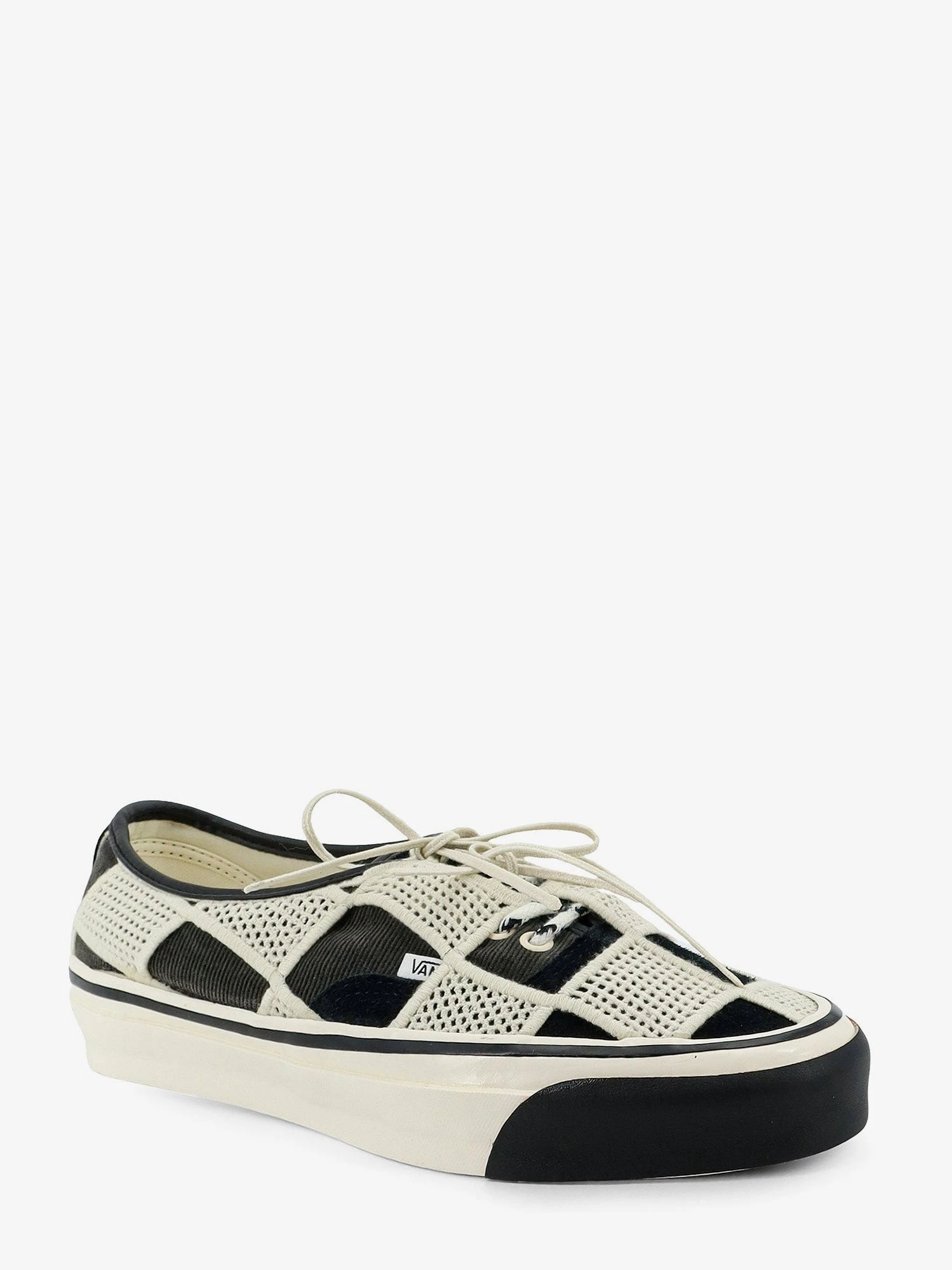 Lx authentic 44 sneakers with Shell Knit motif.webp