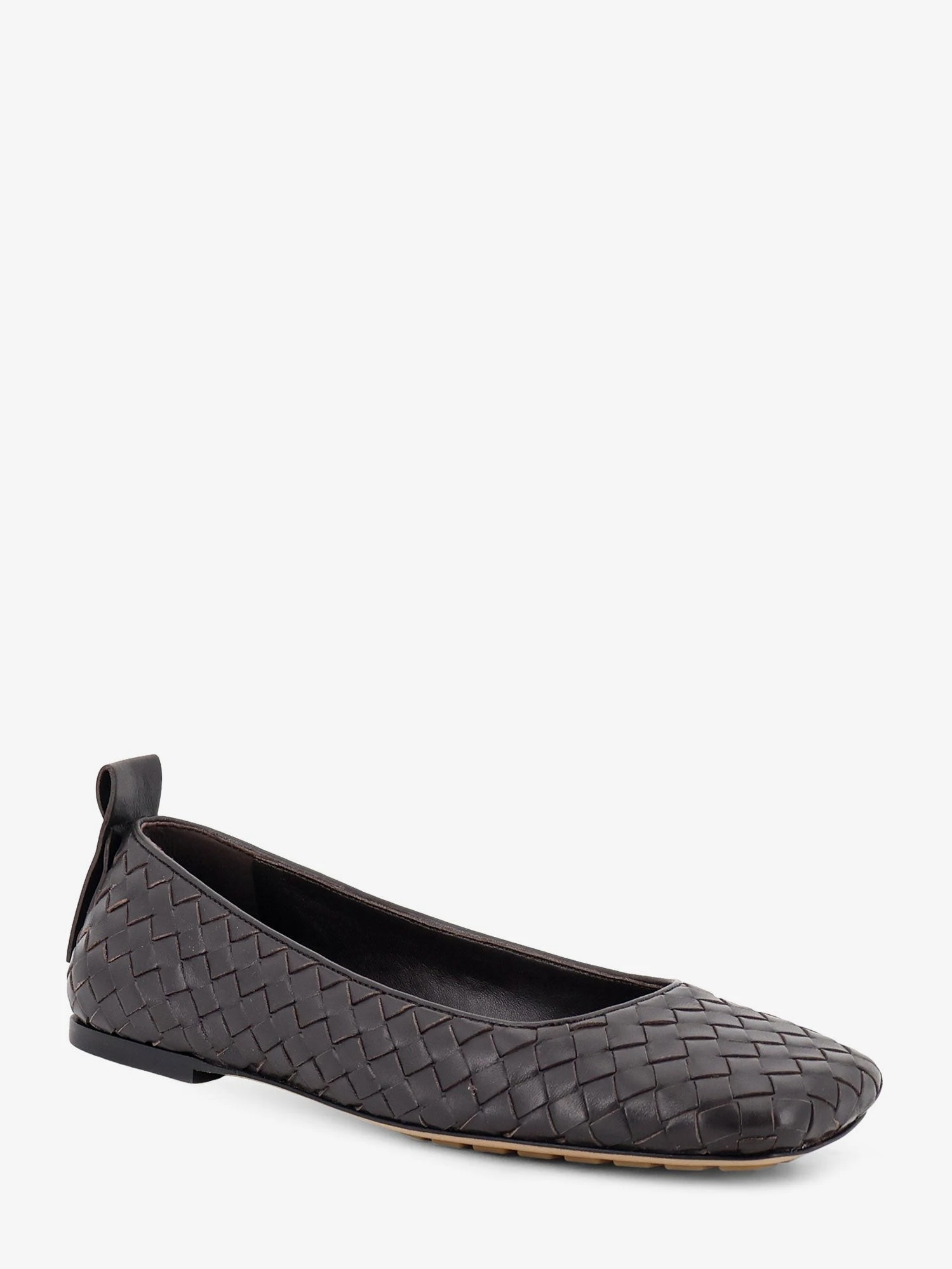 Charlotte leather ballerinas with Intrecciato motif.webp