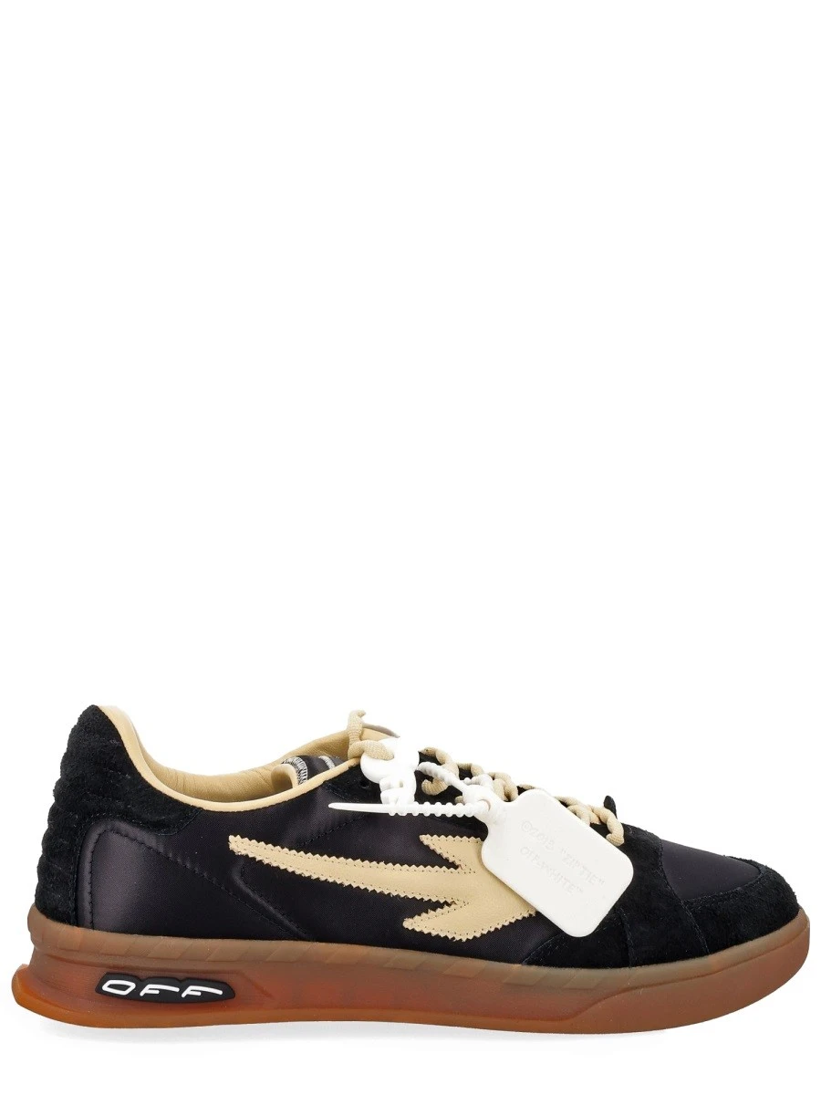 SNEAKER "END OF PLAY".webp