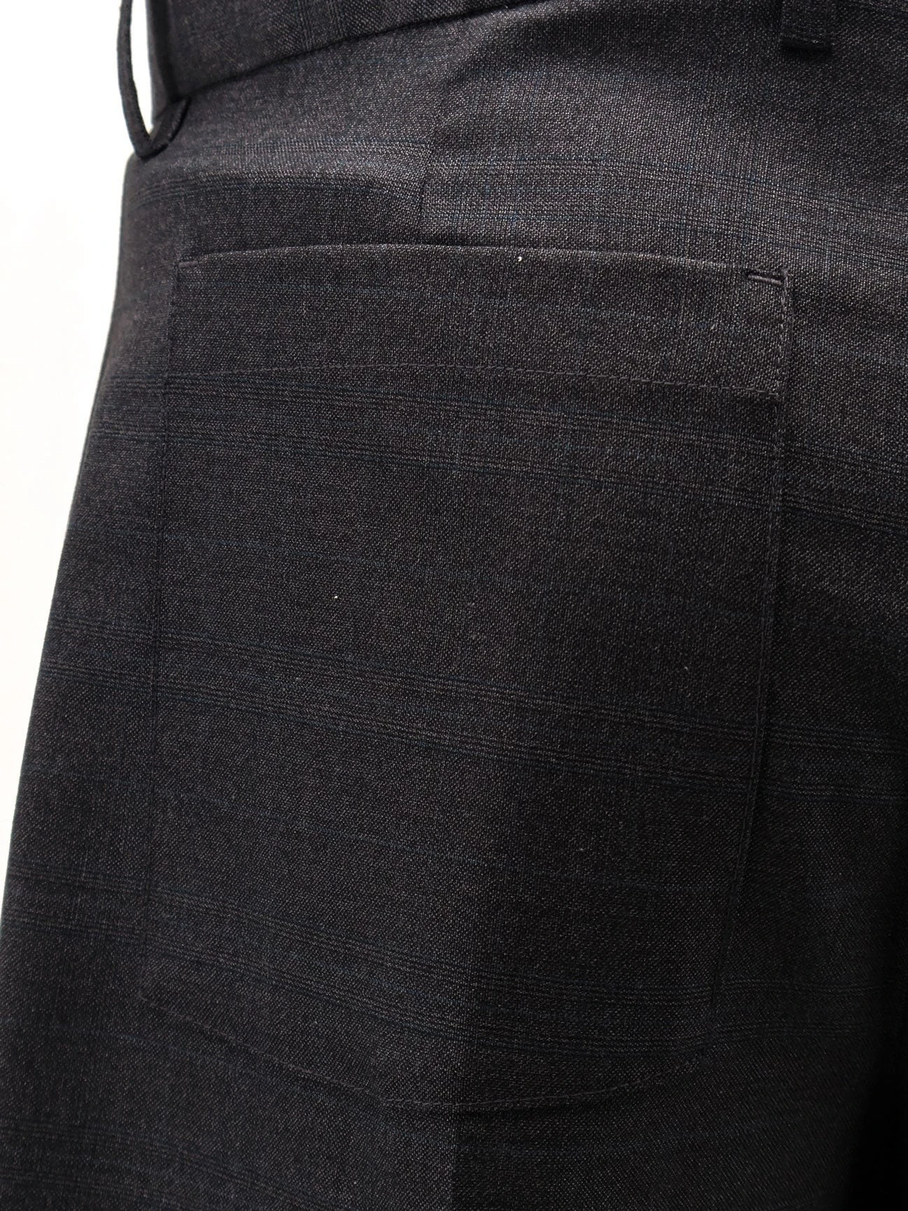 Pleated wool and silk bermuda shorts.webp