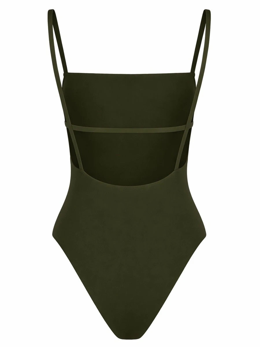 COSTUME INTERO "TRE".webp