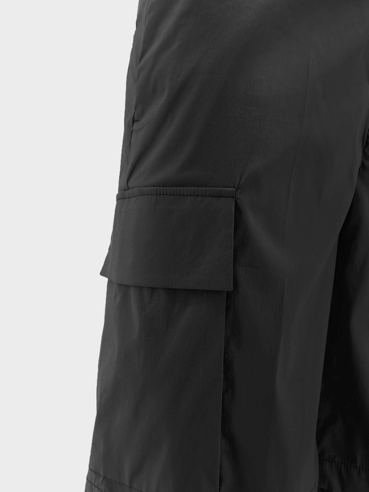 Cotton blend cargo bermuda shorts.webp