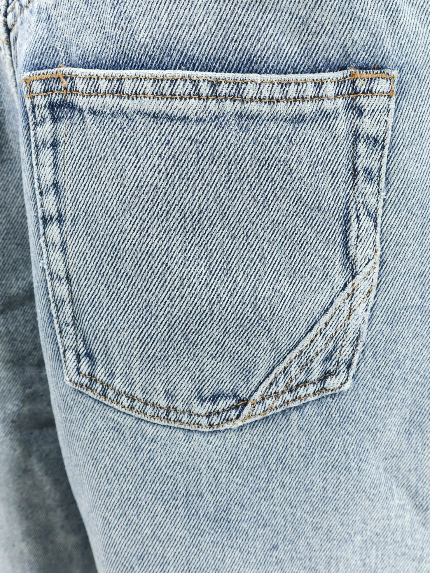 Skater blue denim bermuda shorts.webp