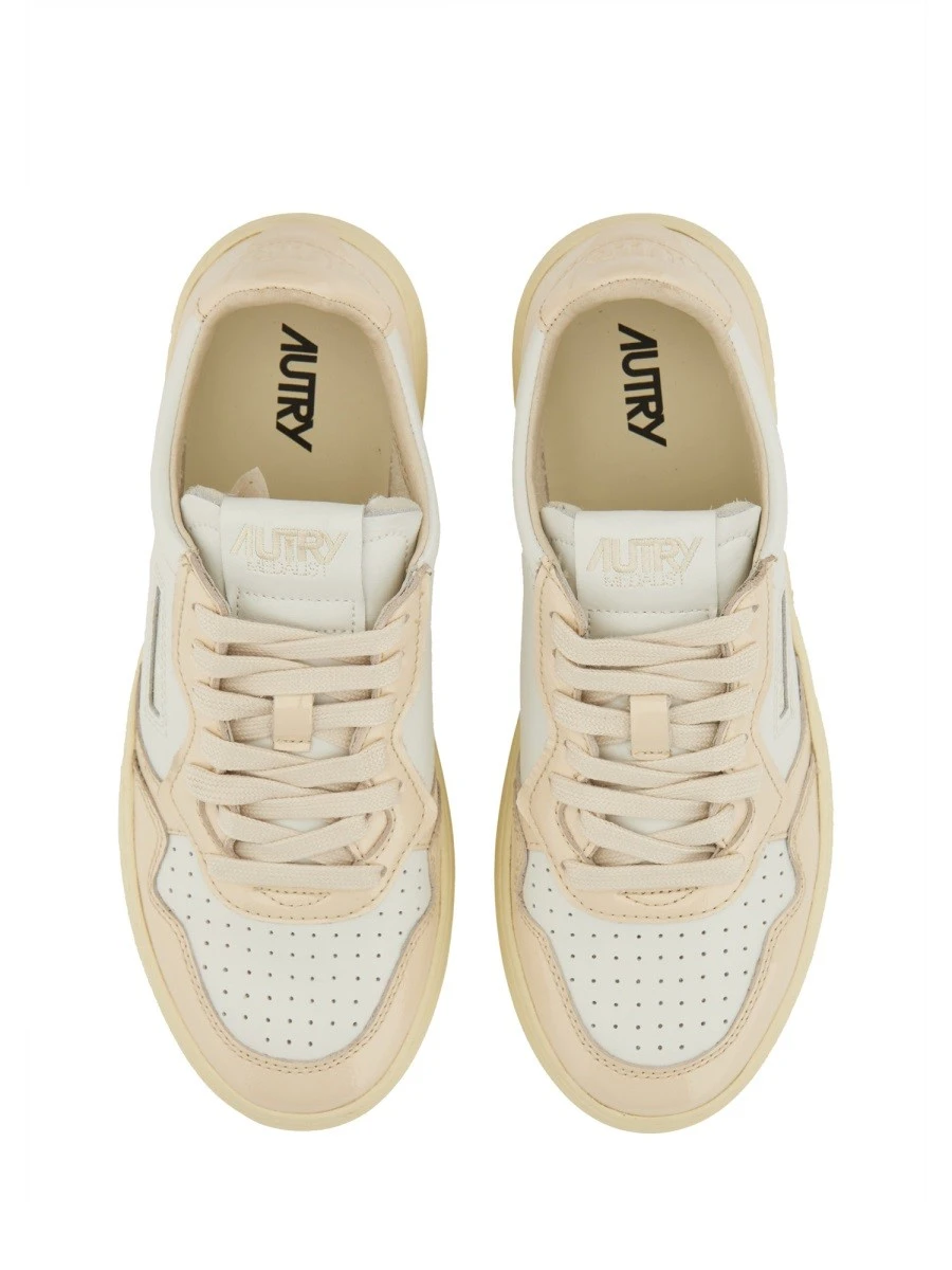 MEDALIST LOW SNEAKER.webp