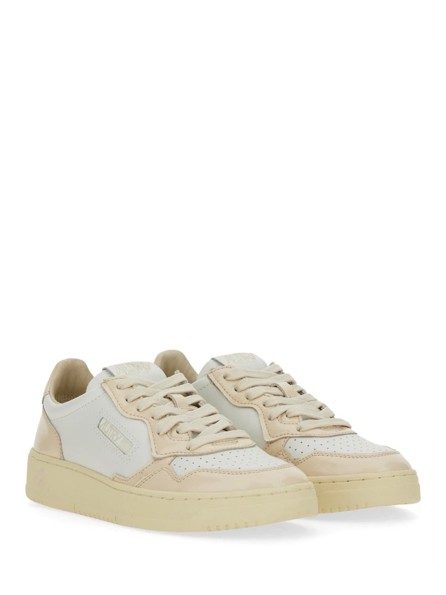 MEDALIST LOW SNEAKER.webp