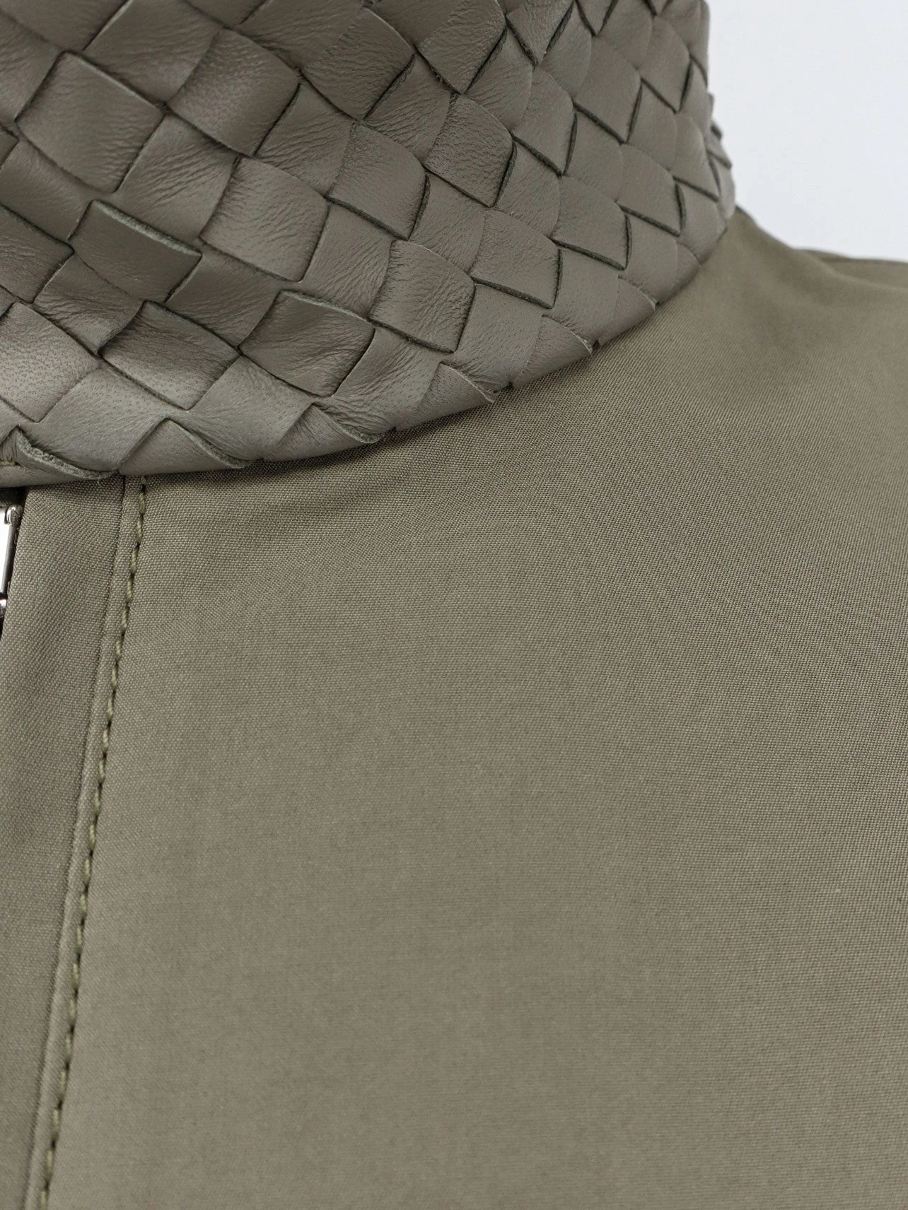 Cotton jacket with Intrecciato leather detail.webp