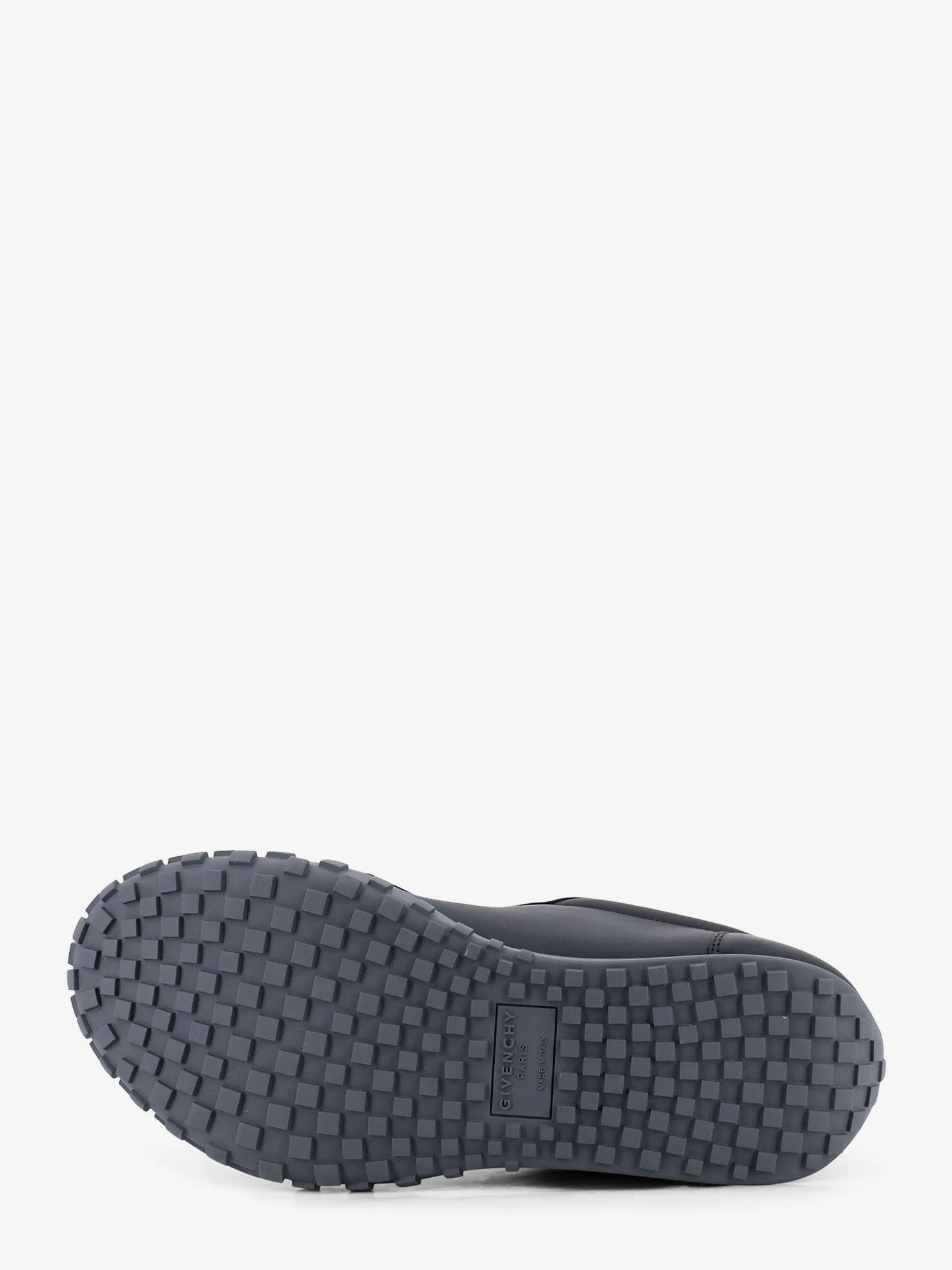 Leather sneakers.webp
