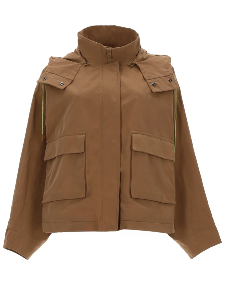 PARKA CORTO CON CAPPUCCIO.webp
