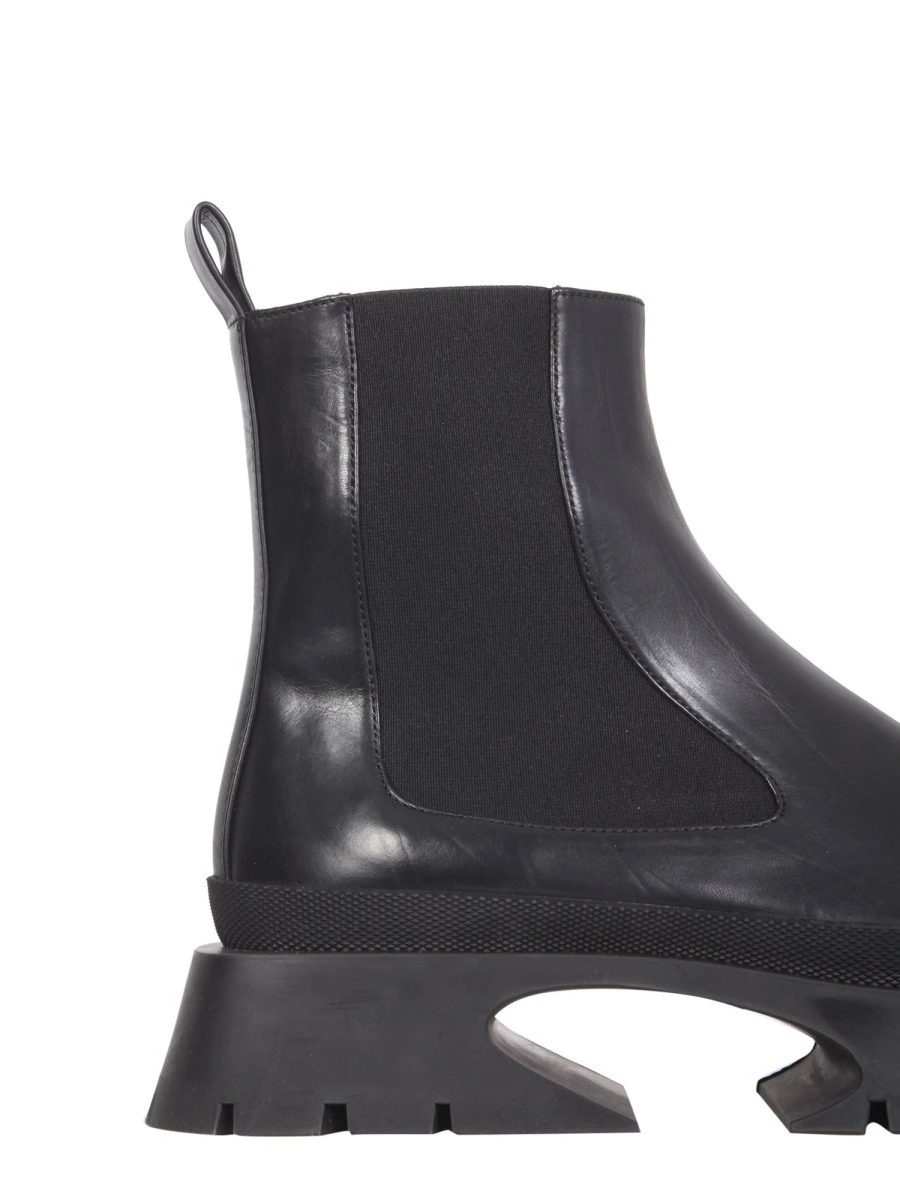 LEATHER BOOTS.webp