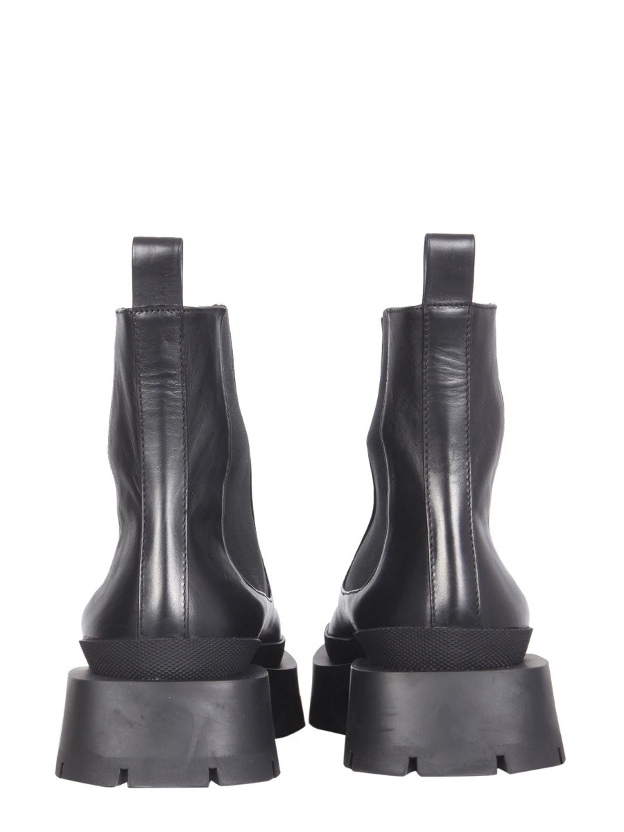 LEATHER BOOTS.webp