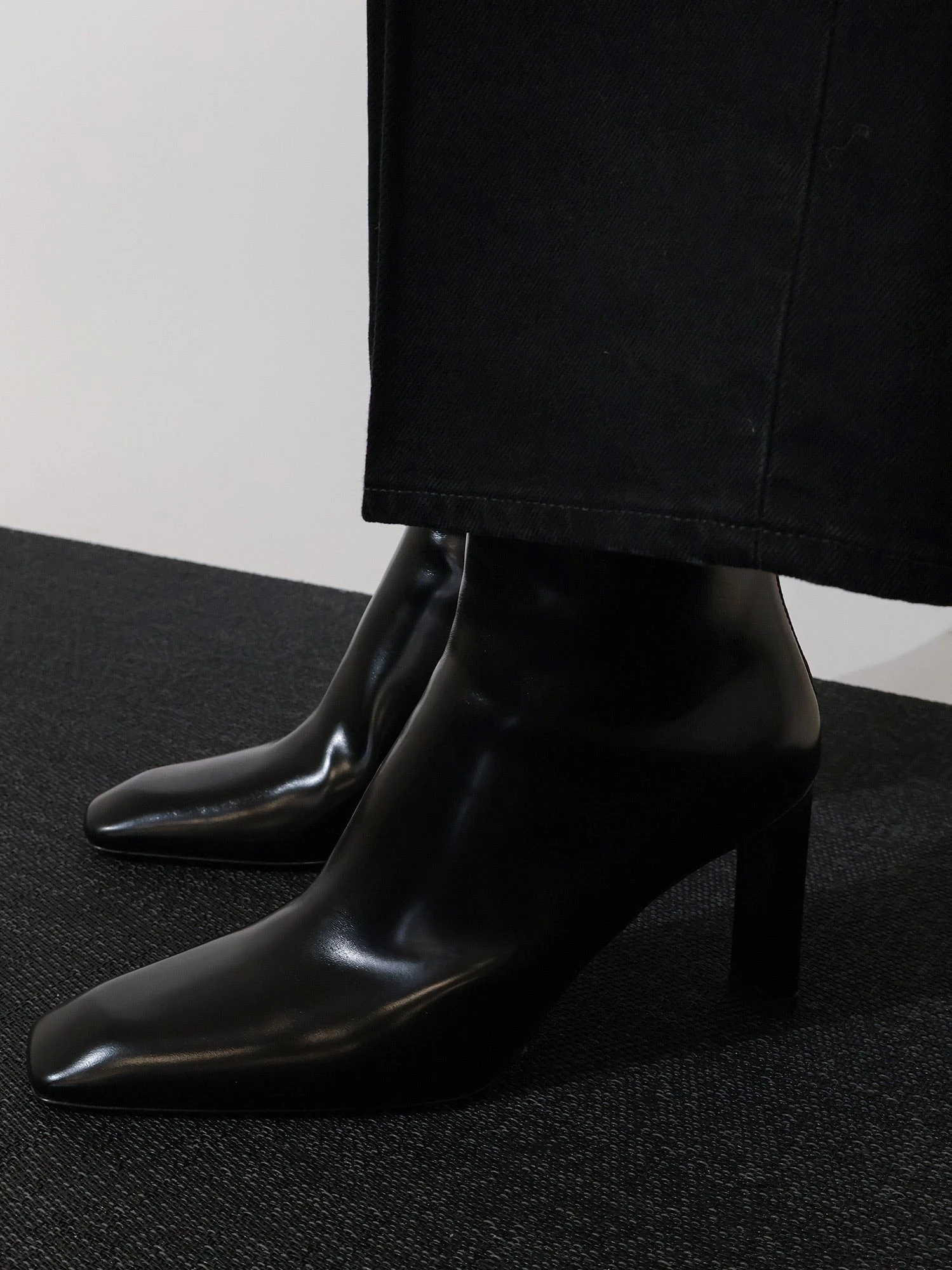 Leather boots.webp