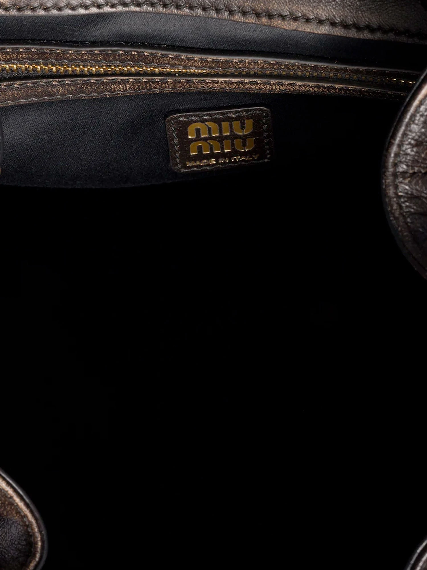 Leather backpack with a vintage effect.webp