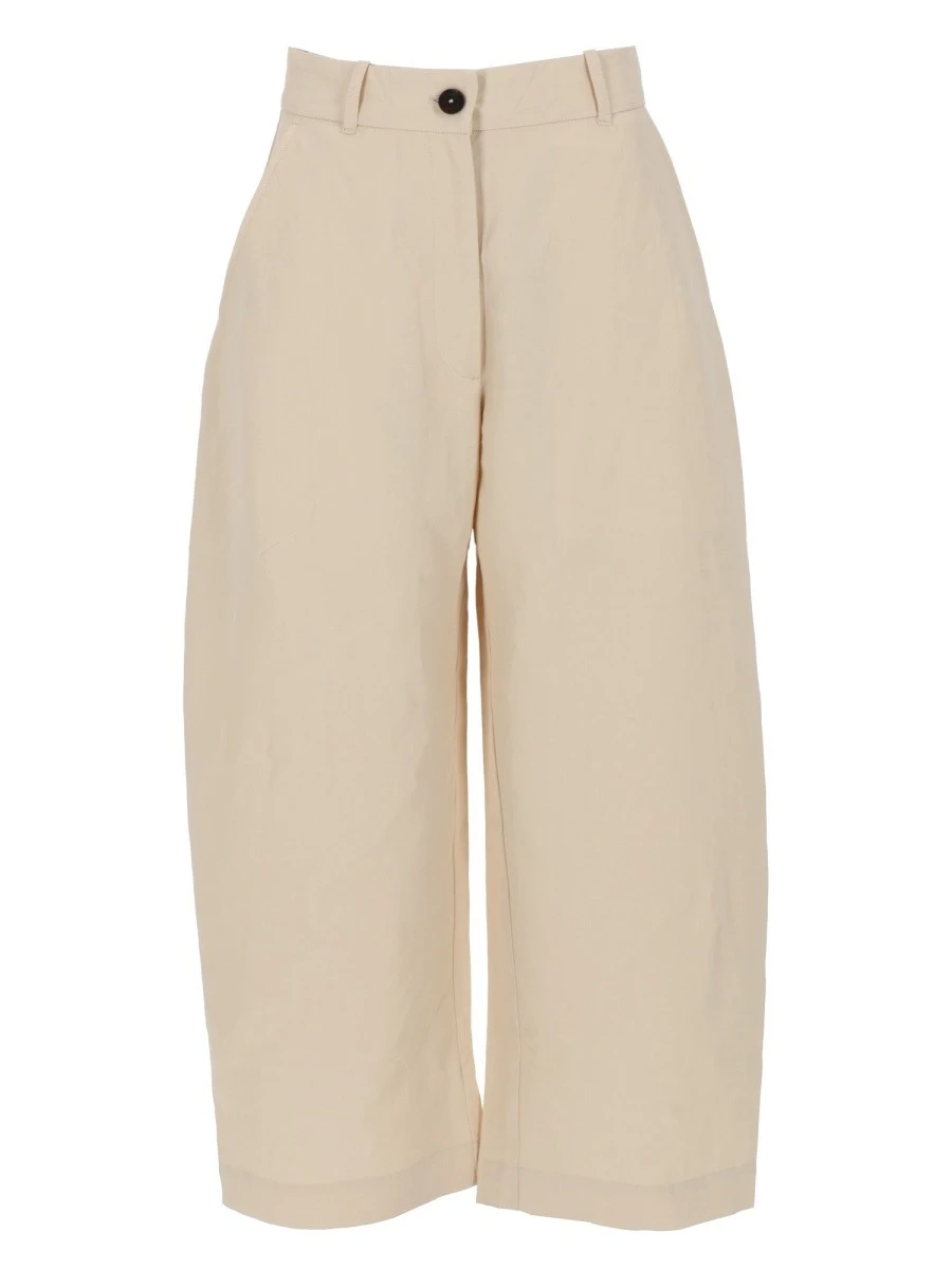 PANTALONE A GAMBA AMPIA.webp