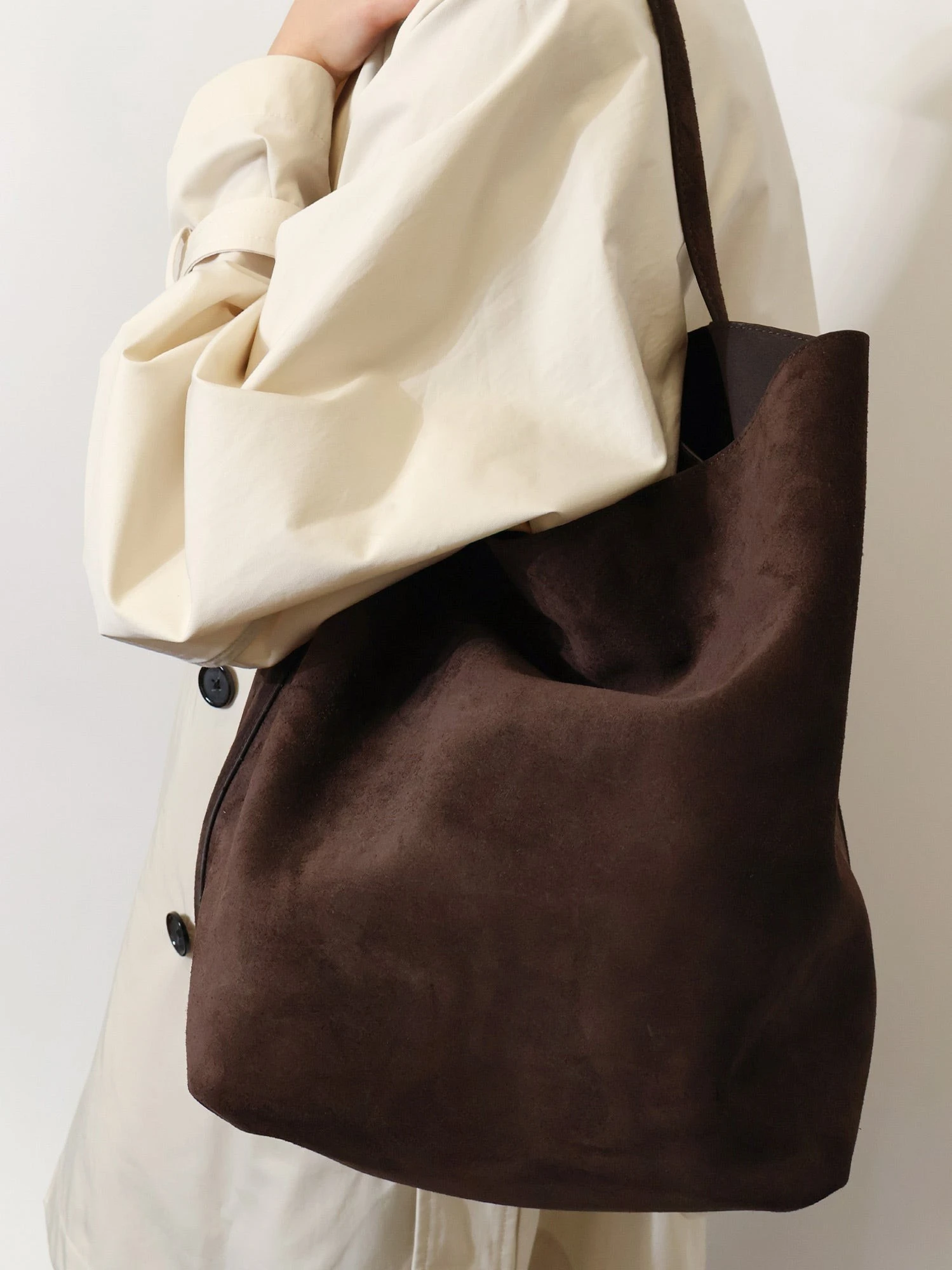 Suede Belted Tote shoulder bag.webp