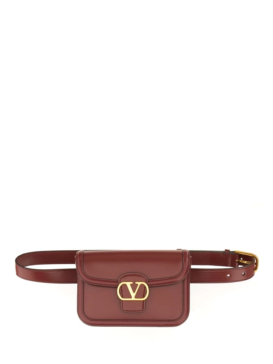 "9TO5" LEATHER POUCH.webp