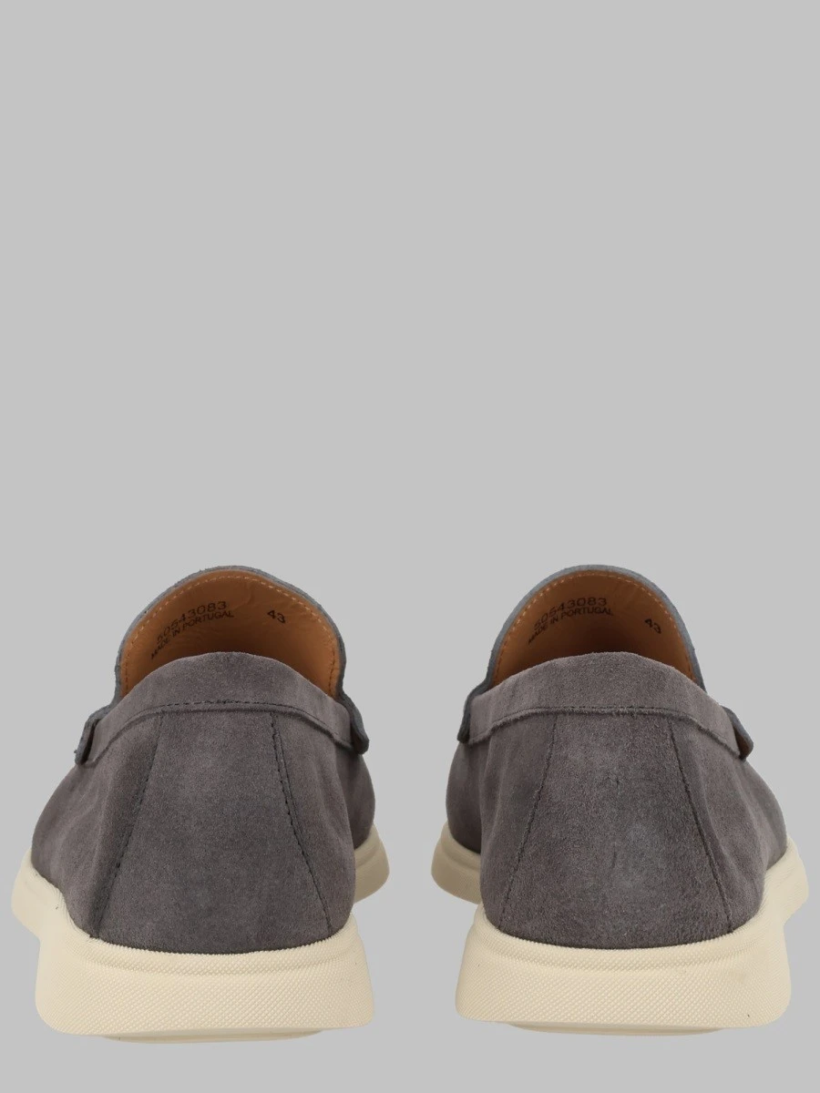 MOCASSINO IN PELLE SCAMOSCIATA CON LOGO.webp