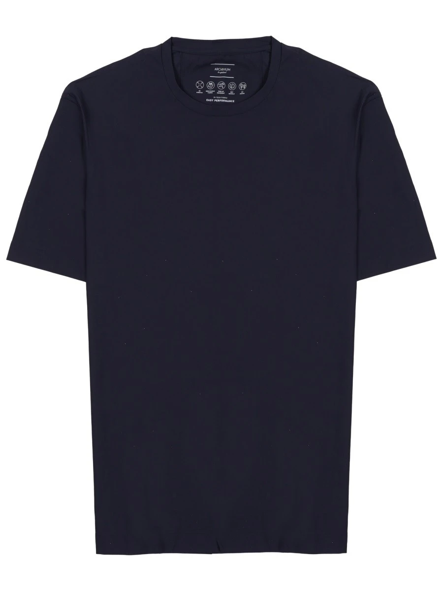 T-SHIRT IN TESSUTO TECNICO.webp