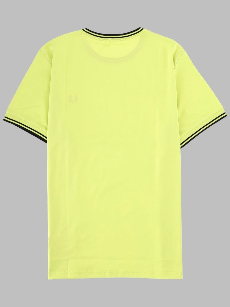T-SHIRT CON DOPPIA RIGA.webp