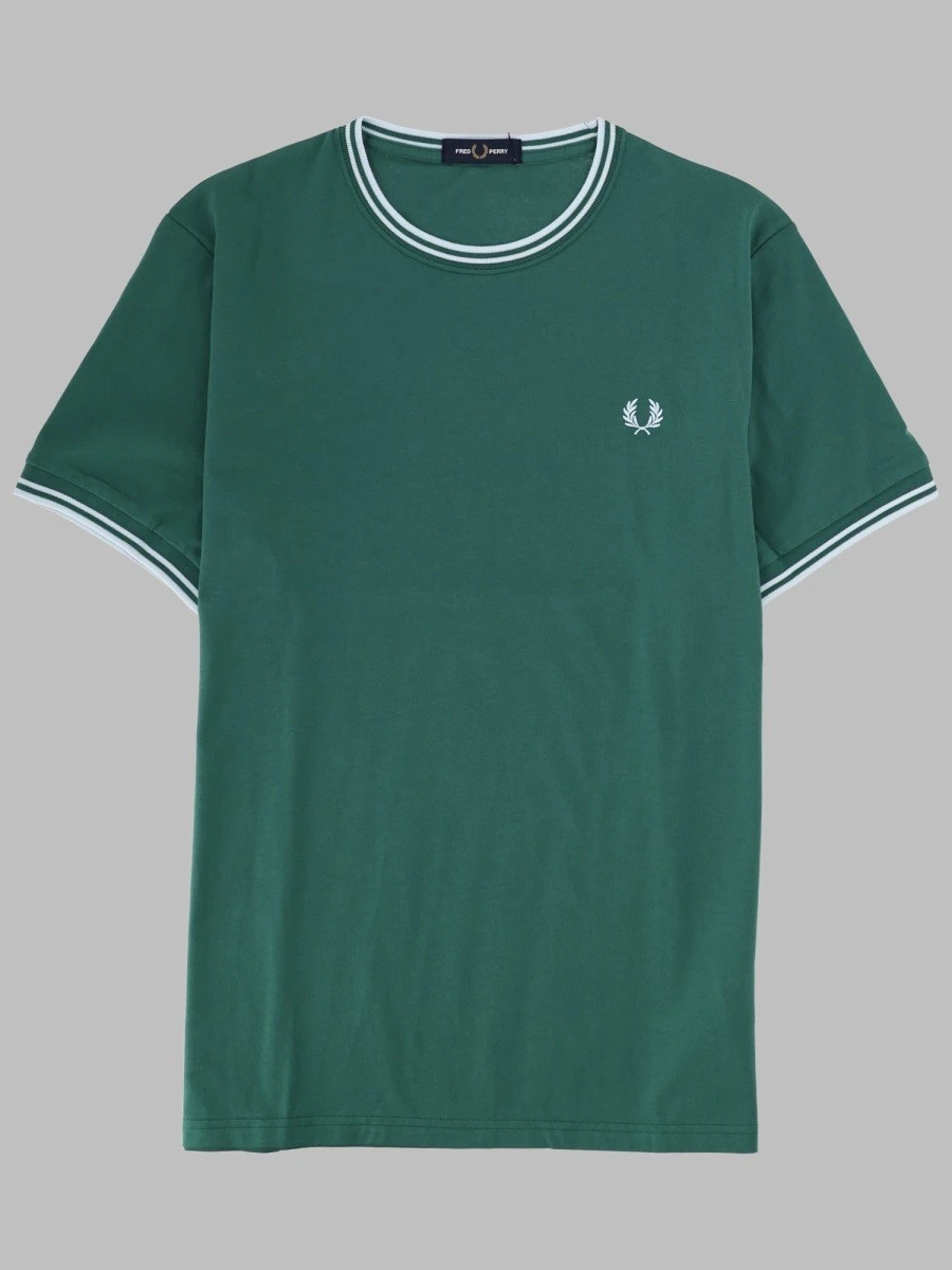T-SHIRT CON DOPPIA RIGA.webp