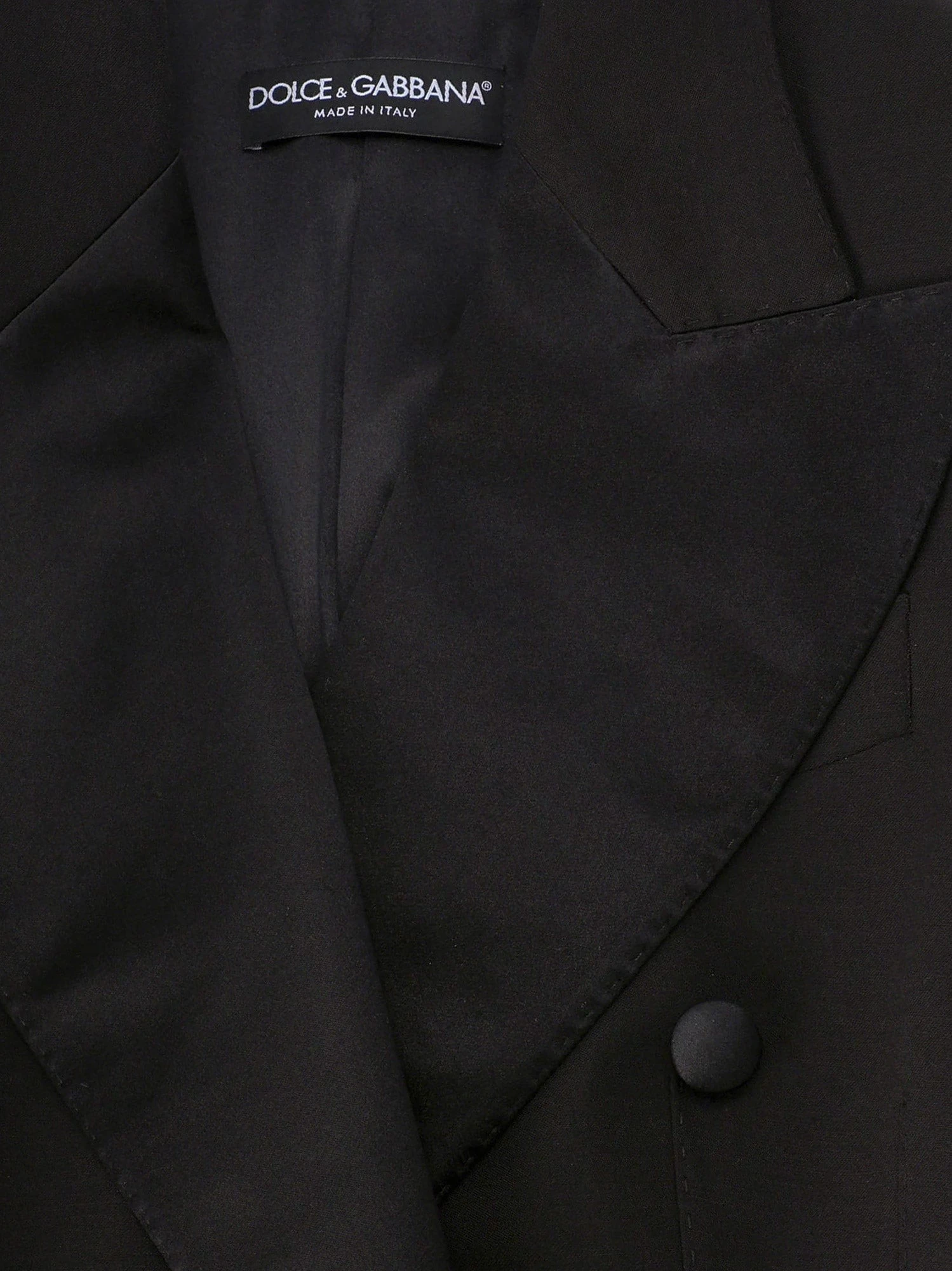 Virgin wool blend Tuxedo blazer with body detail.webp