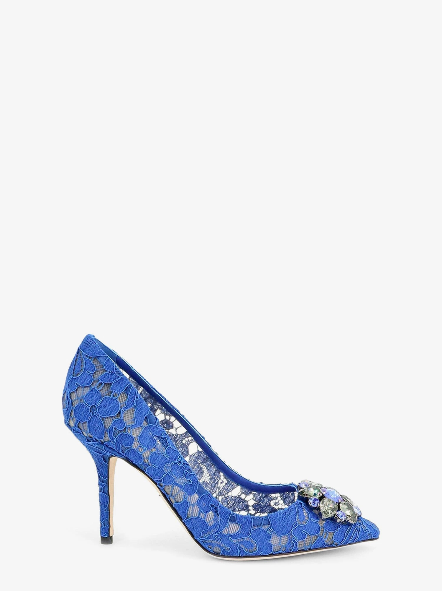 Bellucci lace décolleté.webp