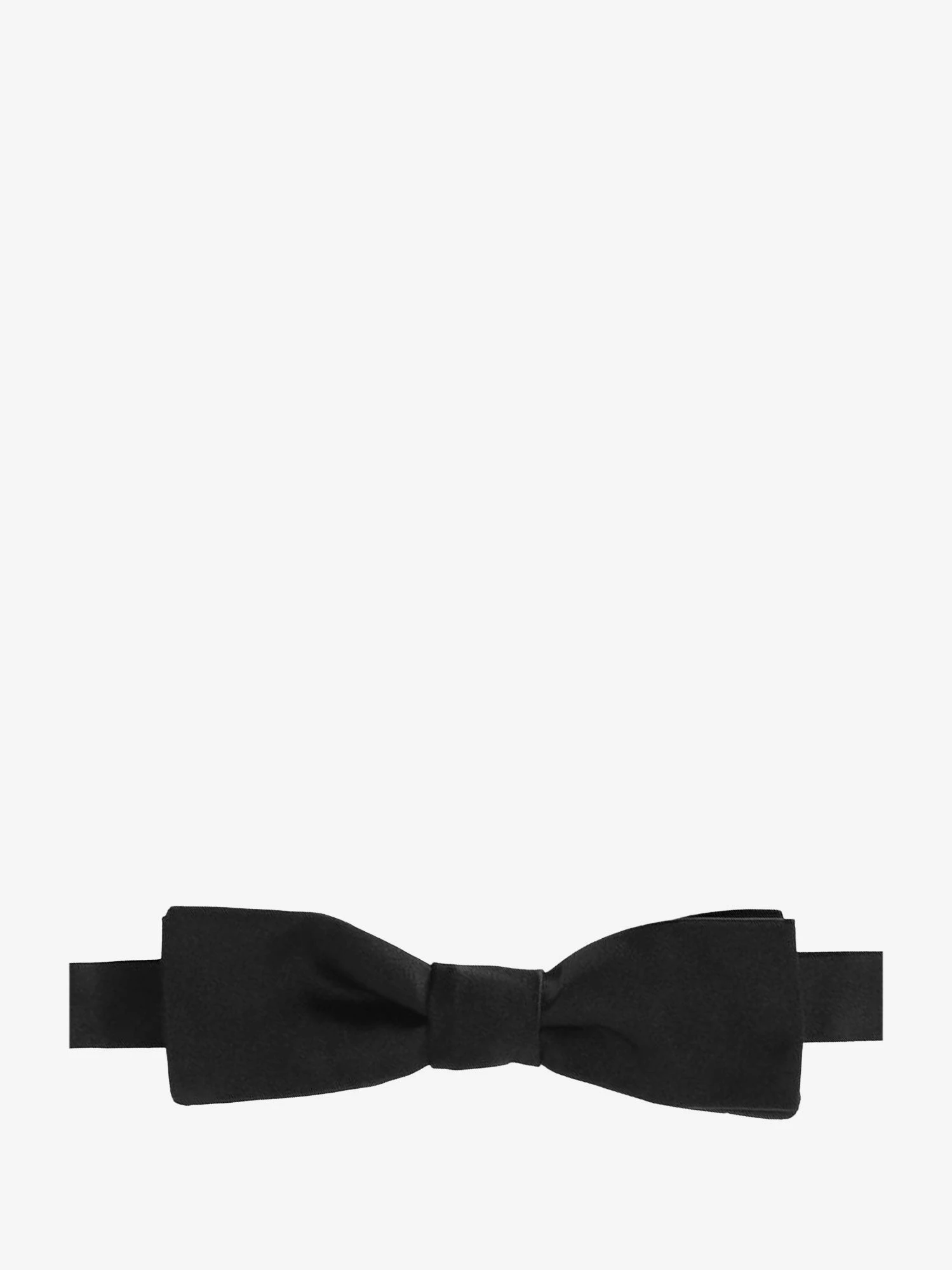 Silk bow tie.webp