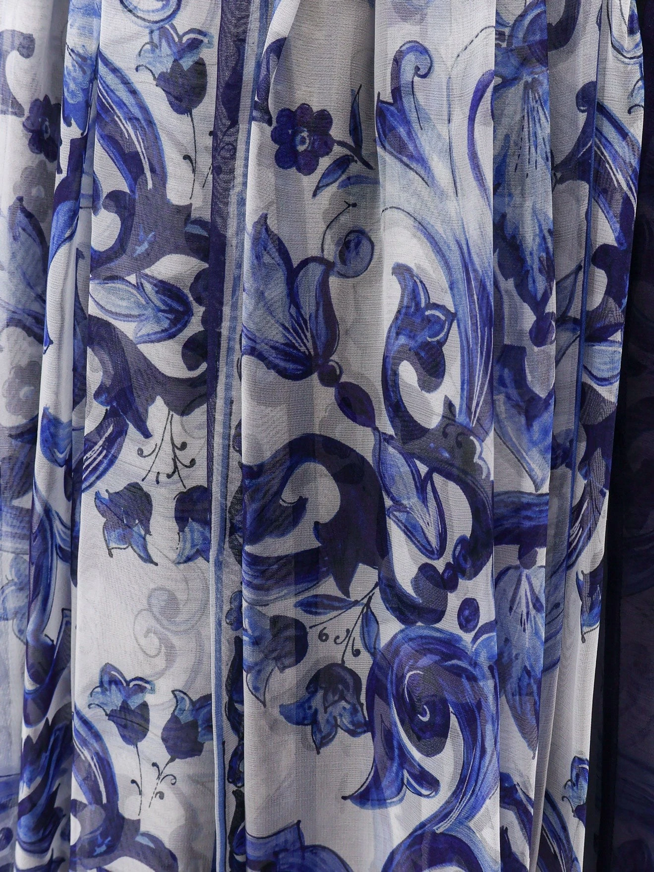 Silk skirt with Maiolica print.webp