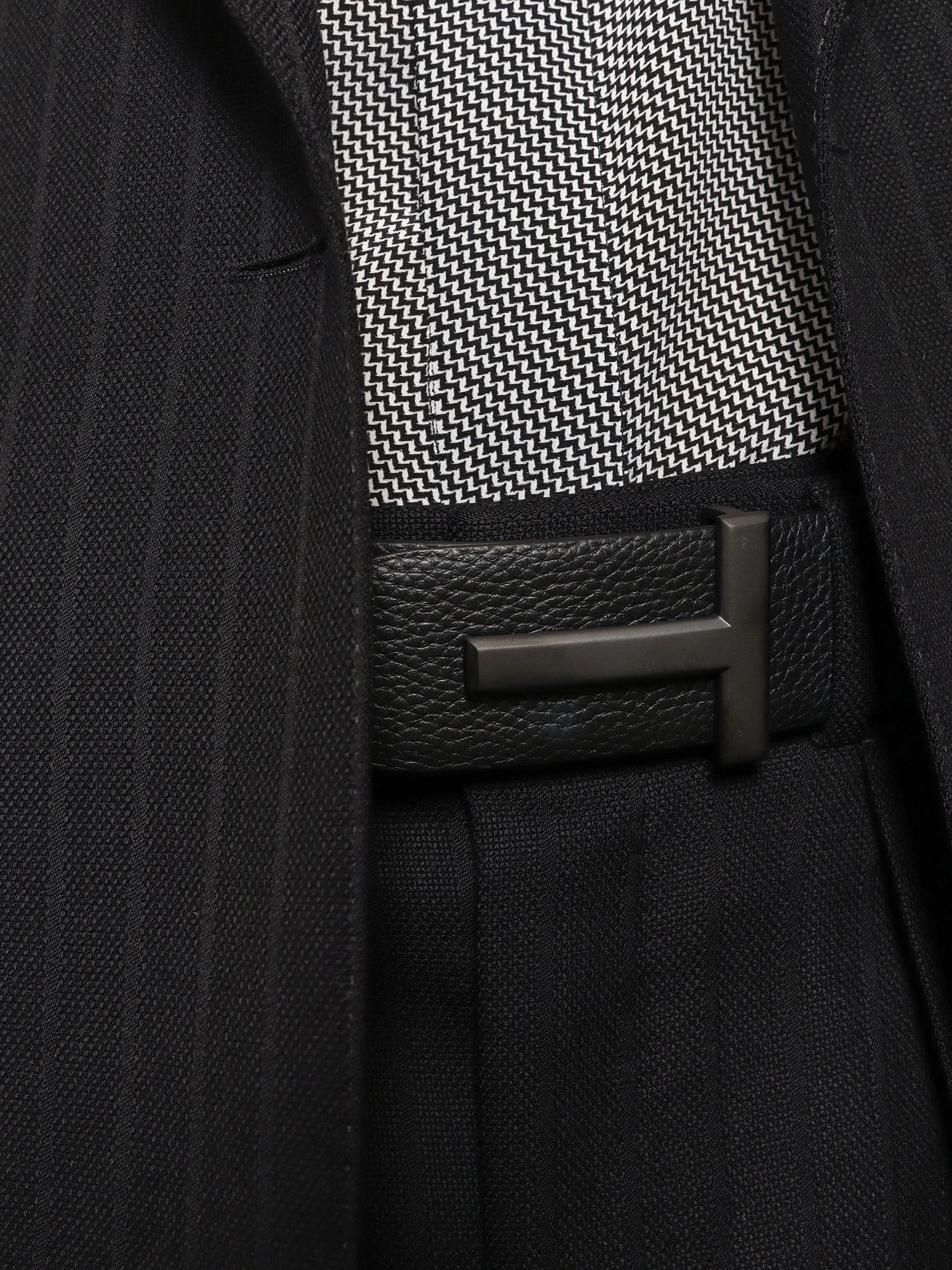 Hammered leather belt.webp