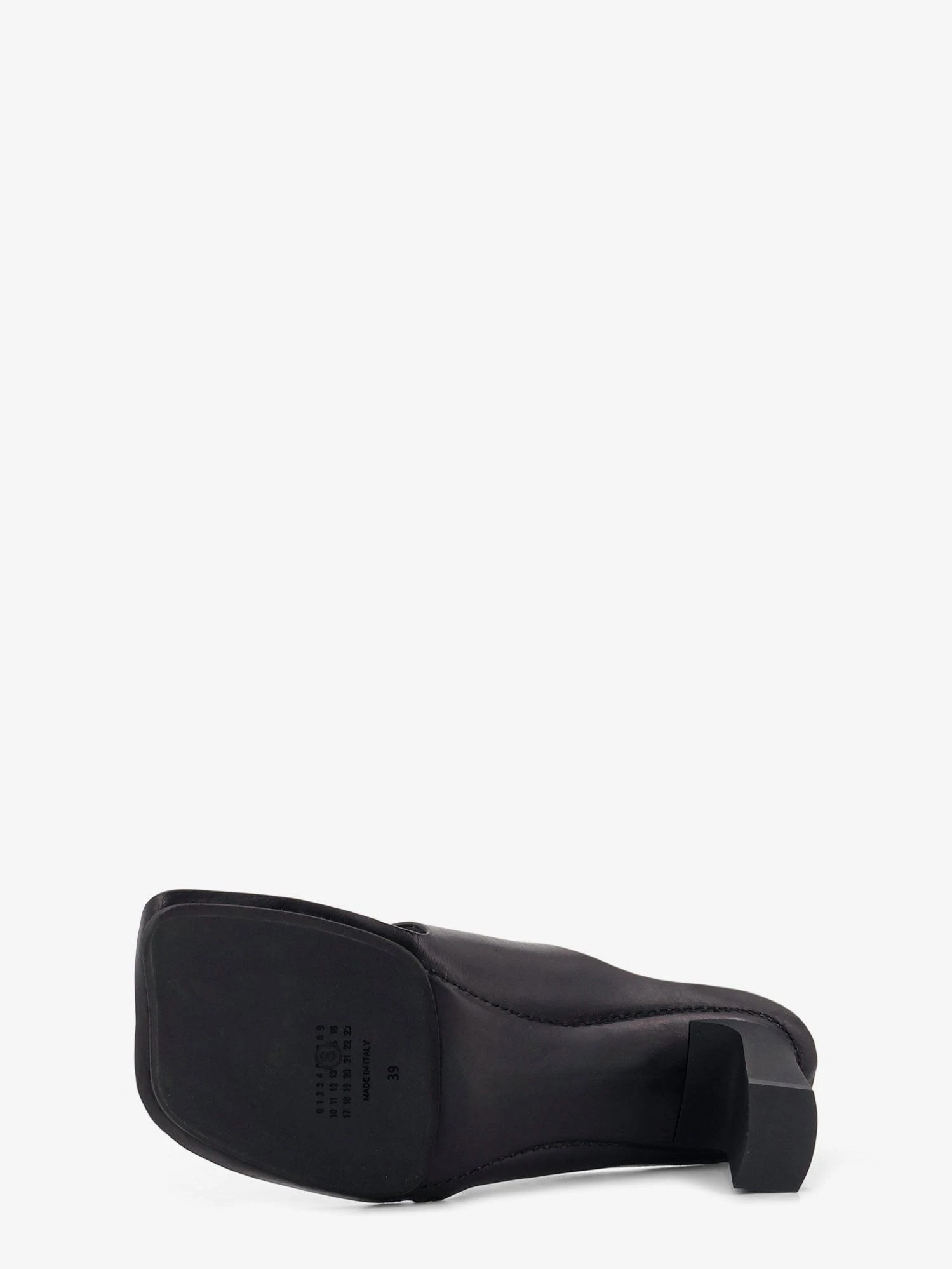 Leather sandals.webp