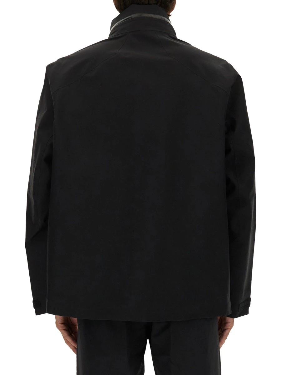 JACKET WITH FOLDABLE HOOD