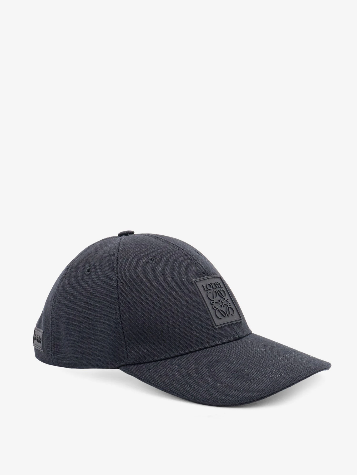 Cotton hat with rubber Anagram logo patch.webp