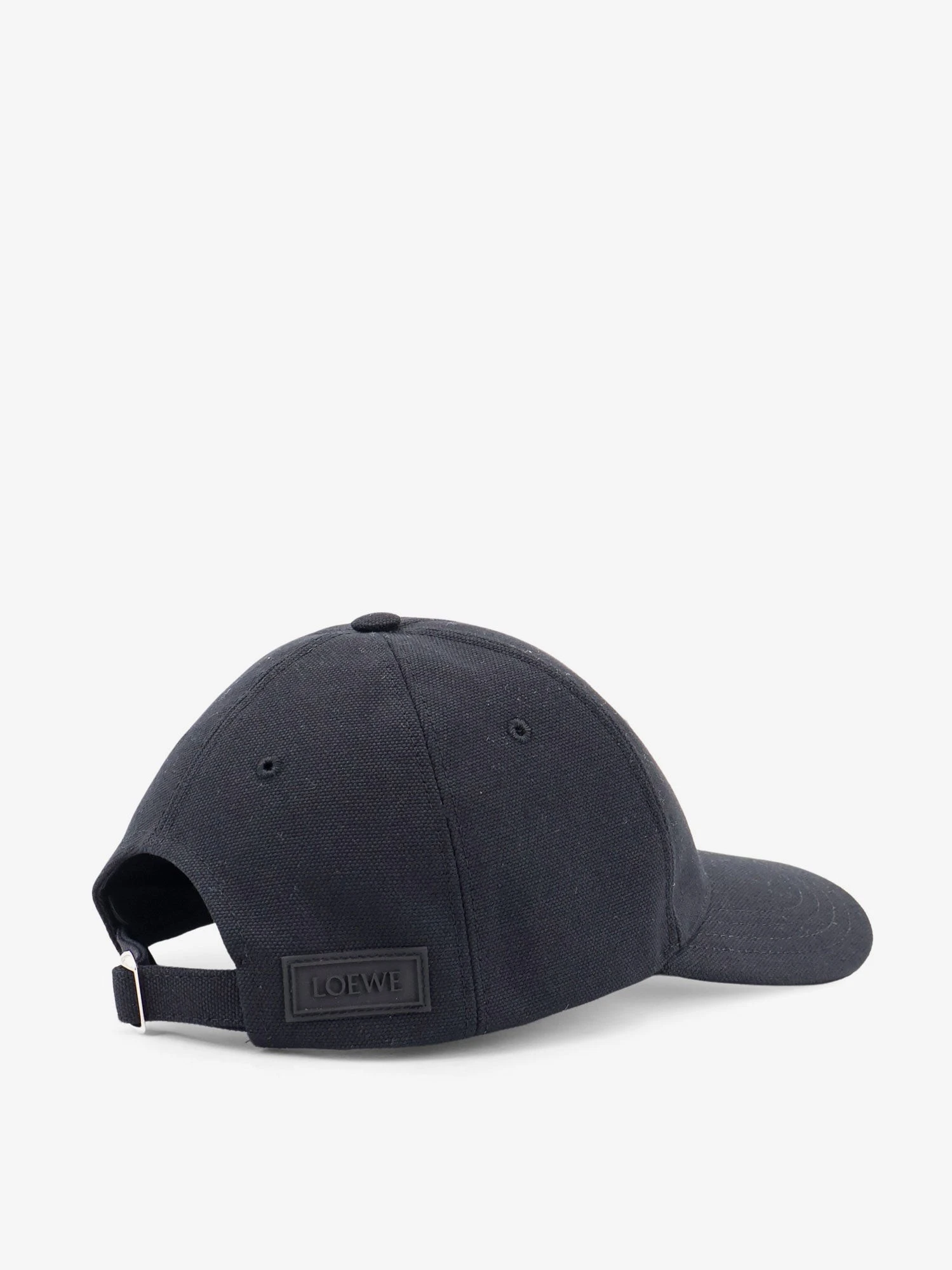 Cotton hat with rubber Anagram logo patch.webp
