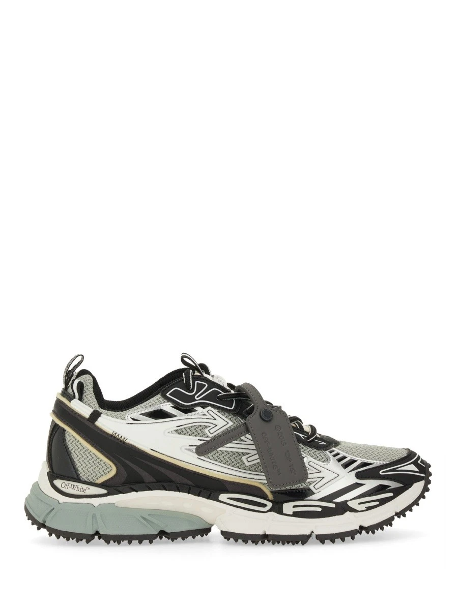 "BE RIGHT BACK" SNEAKER.webp