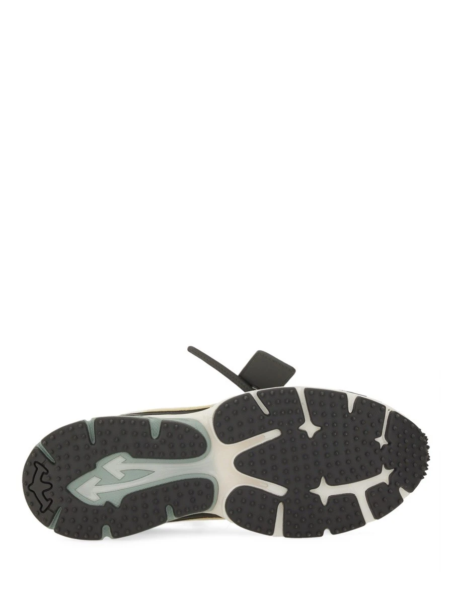 "BE RIGHT BACK" SNEAKER.webp