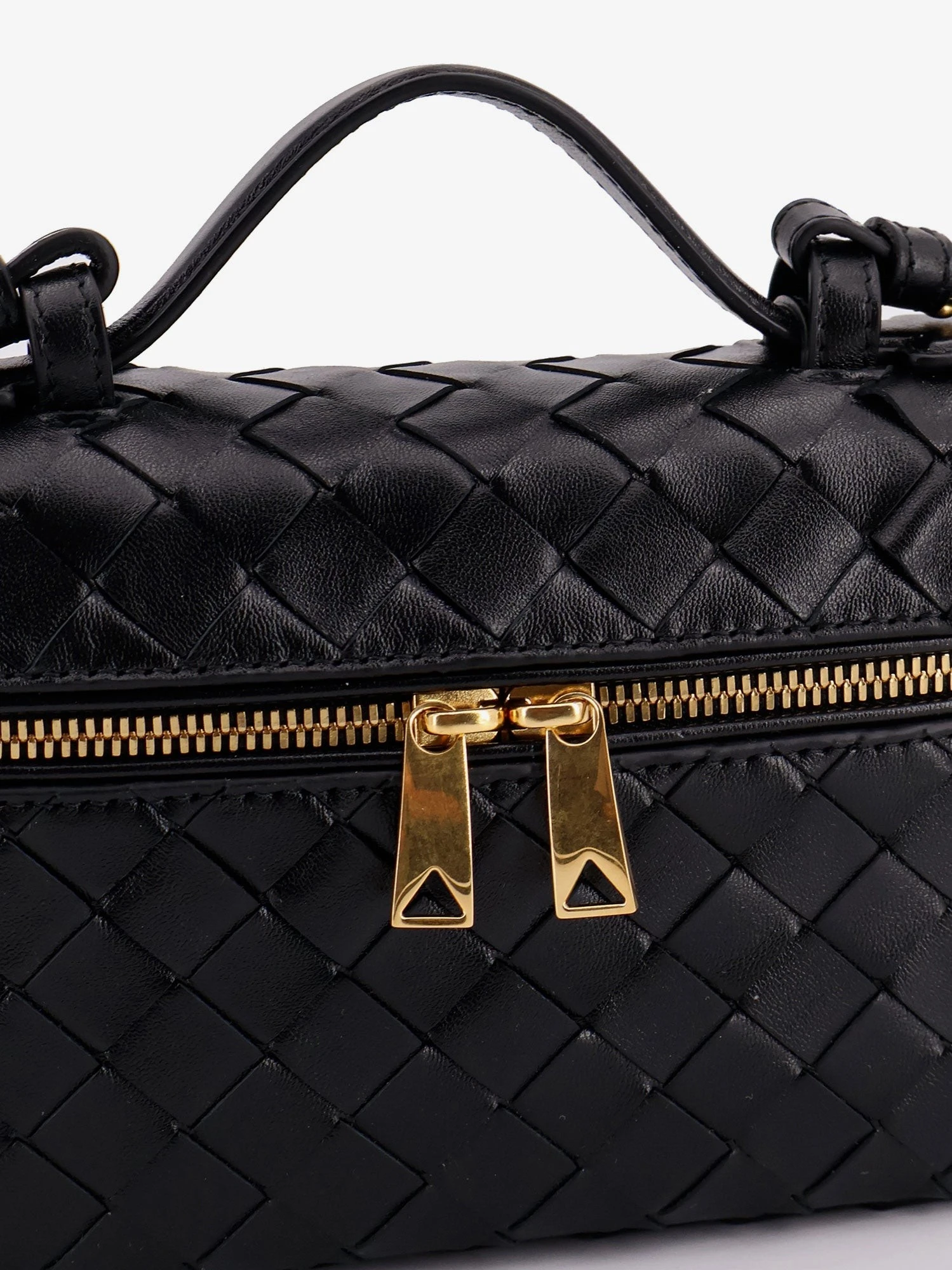 Bang Bang Intrecciato leather vanity case.webp