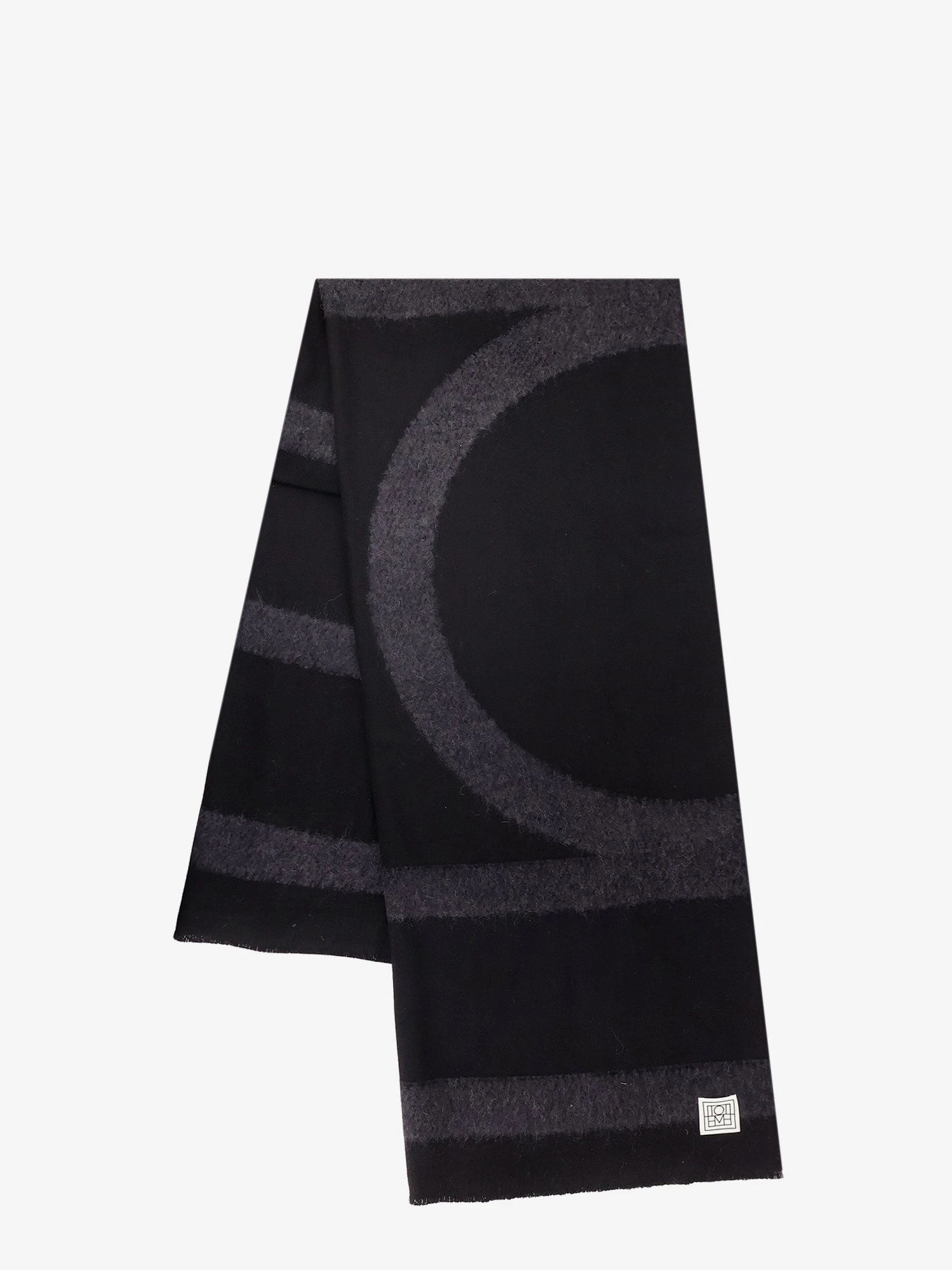 Wool and alpaca scarf.webp