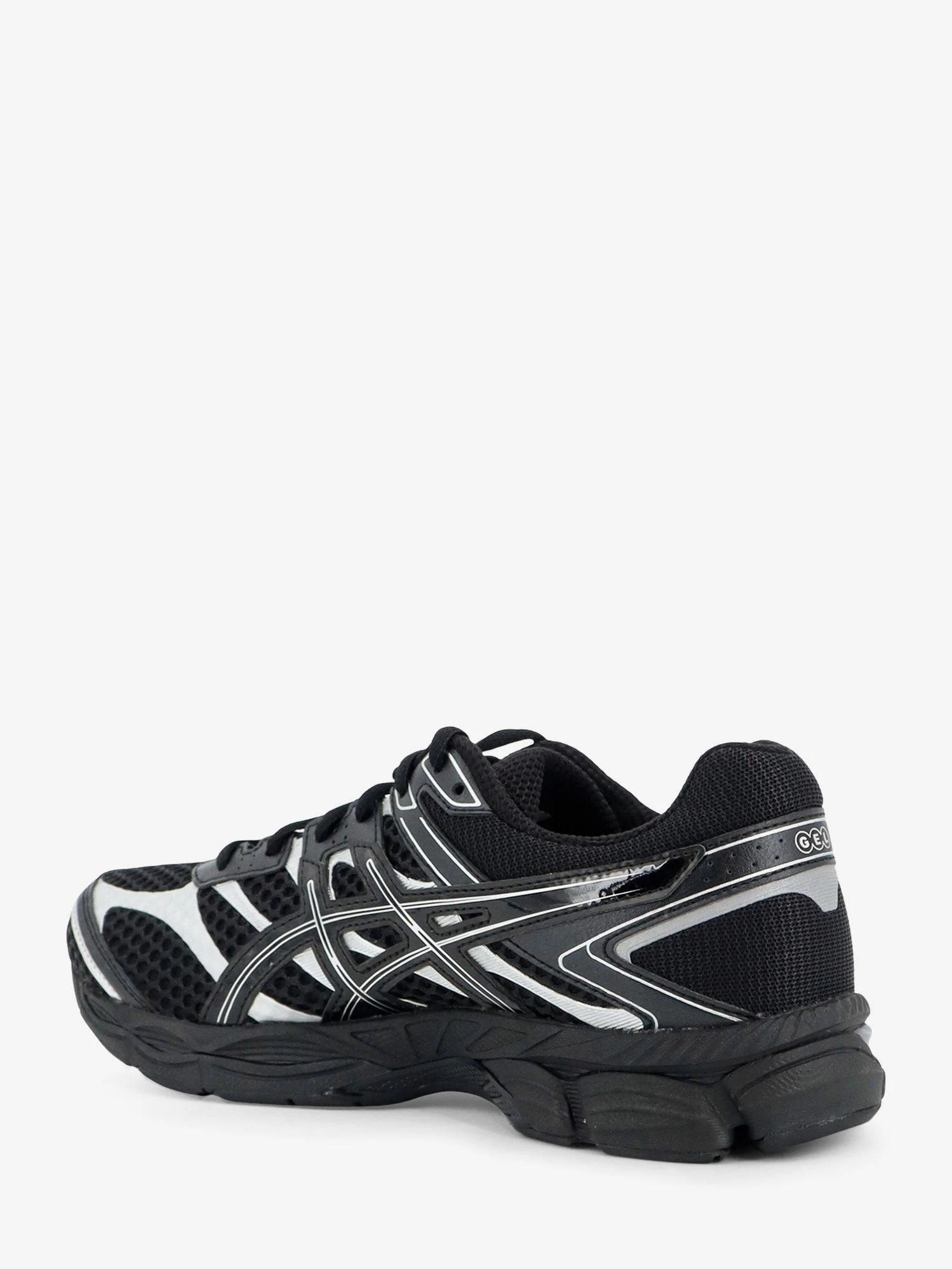 Gel Cumulus 16 mesh sneakers with contrasting inserts.webp