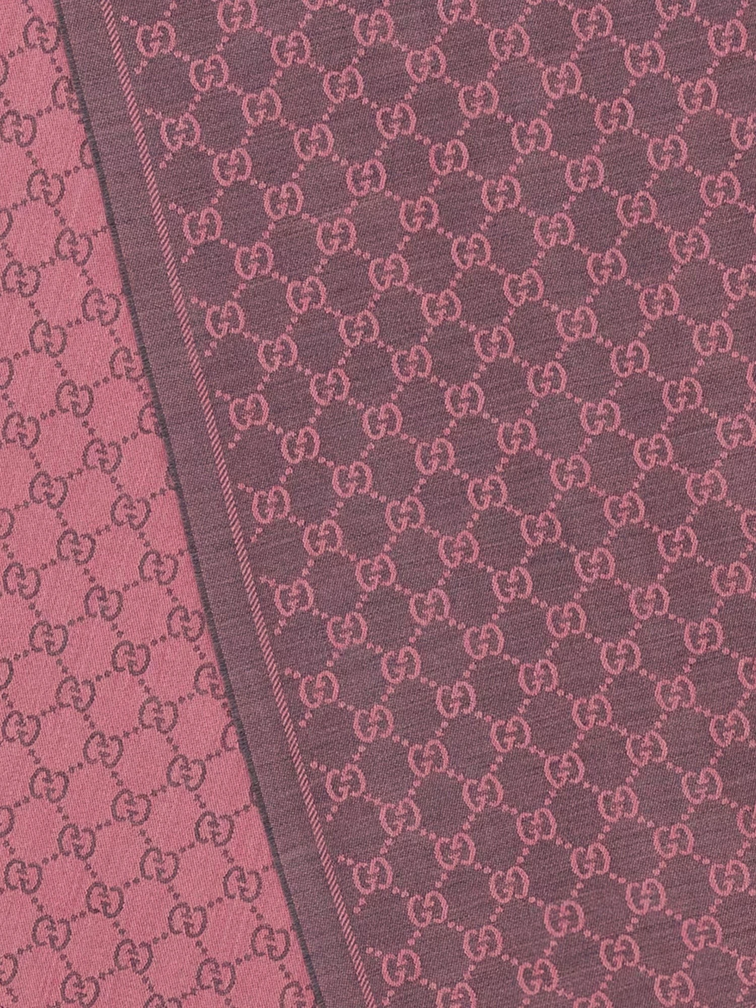 Wool scarf.webp
