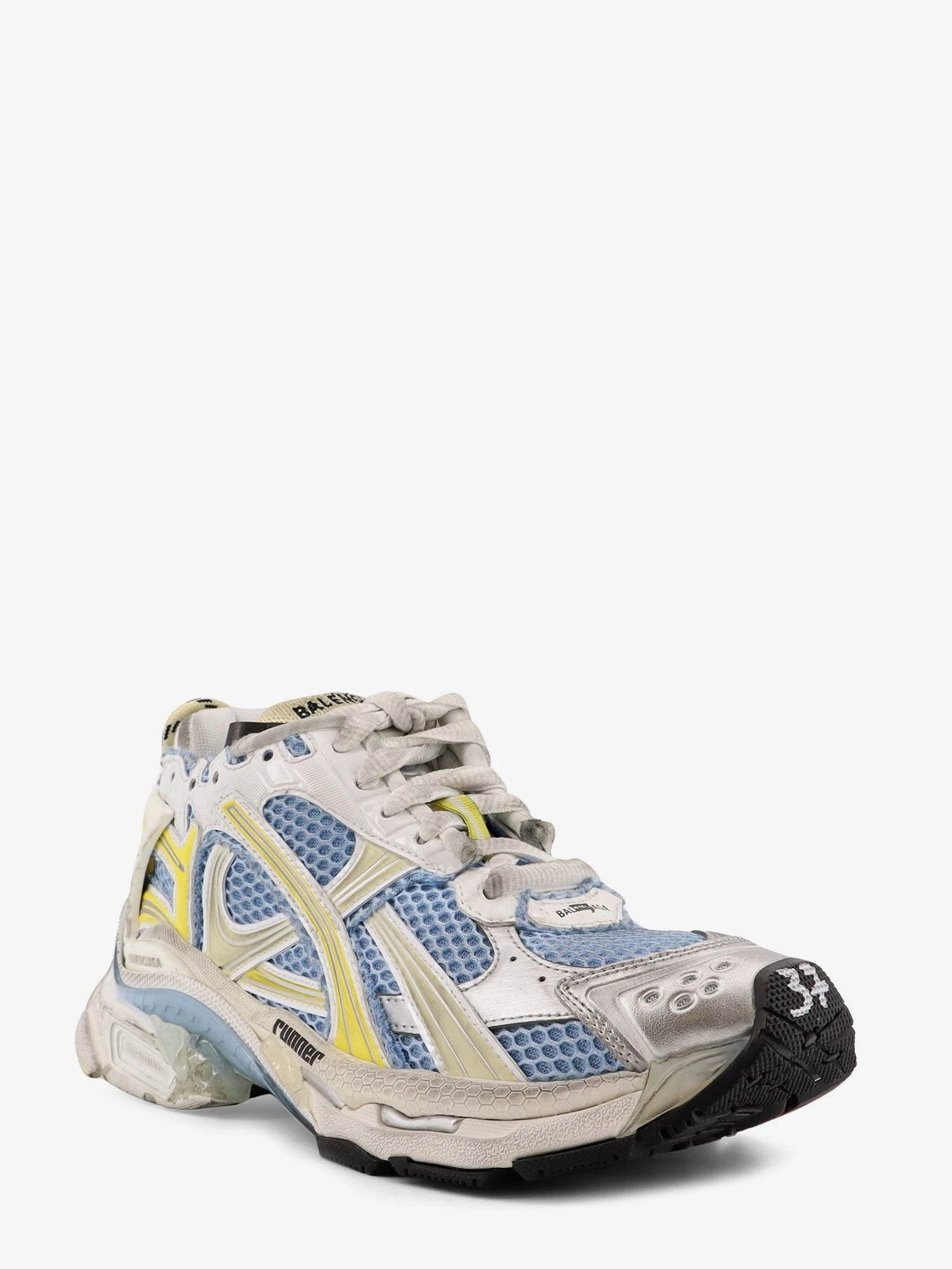 Low-top Runner mesh sneakers.webp