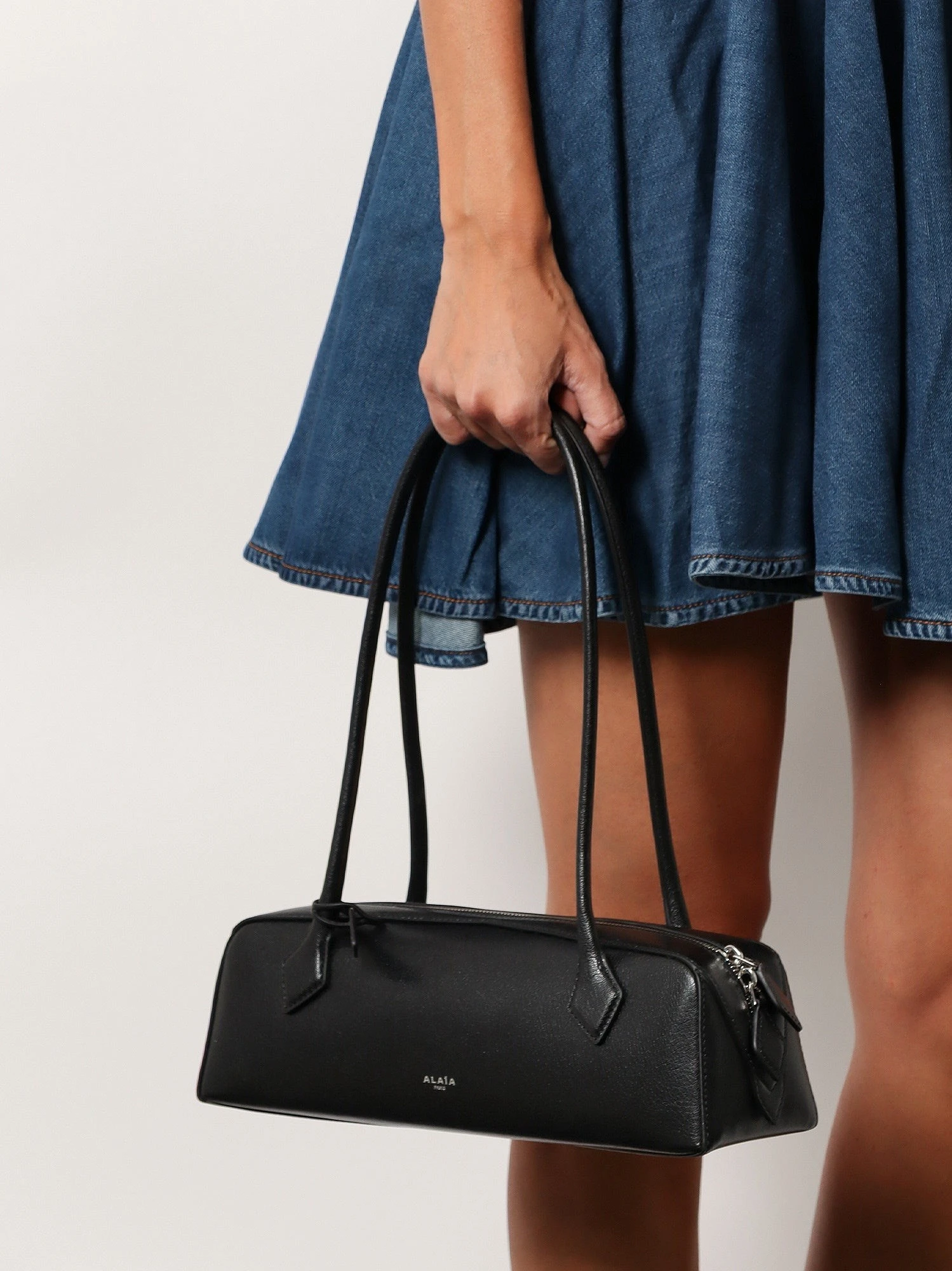 Le Teckel Medium leather shoulder bag.webp