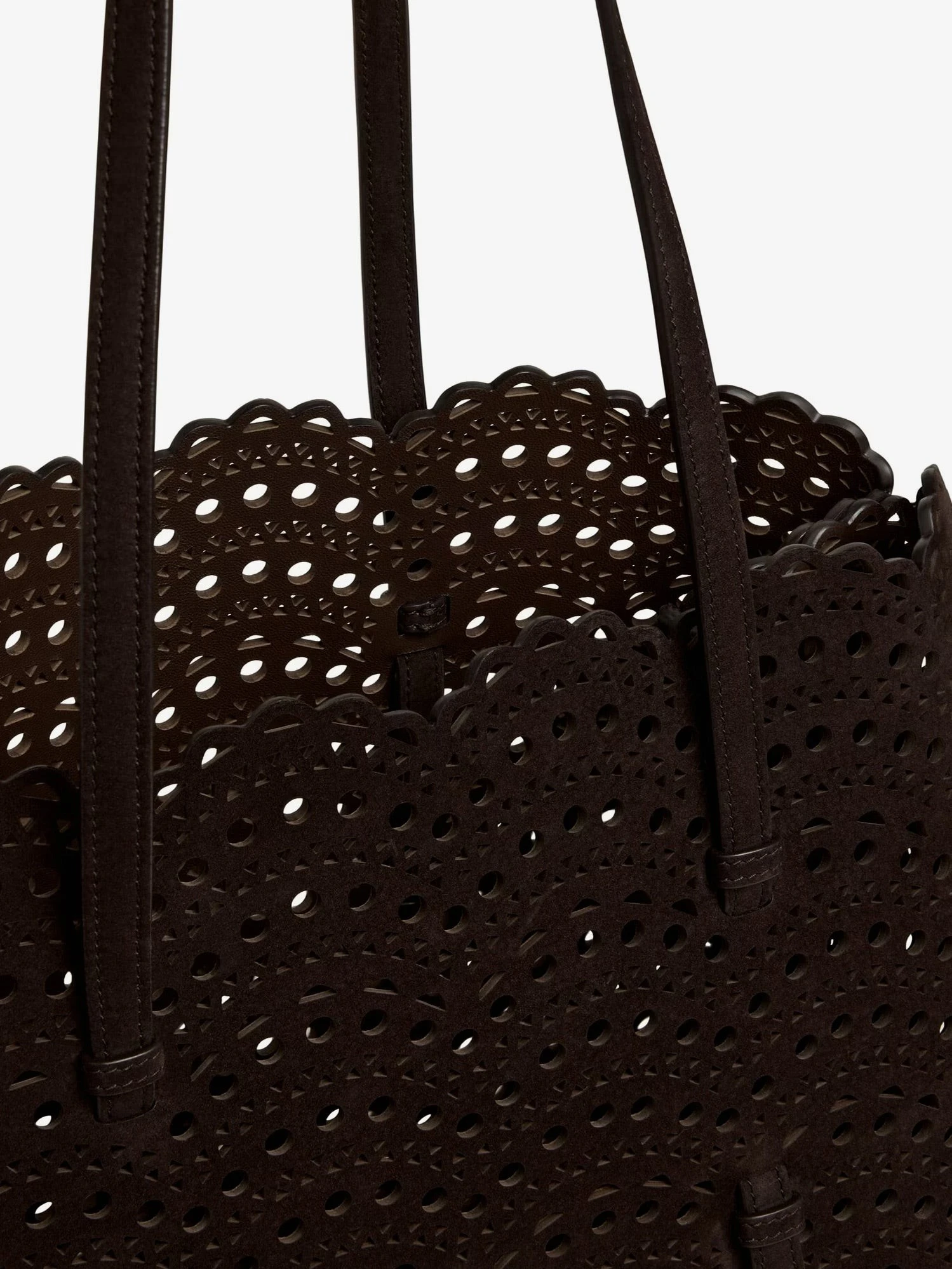 Mina 37 leather with Vienne motif shoulder bag.webp