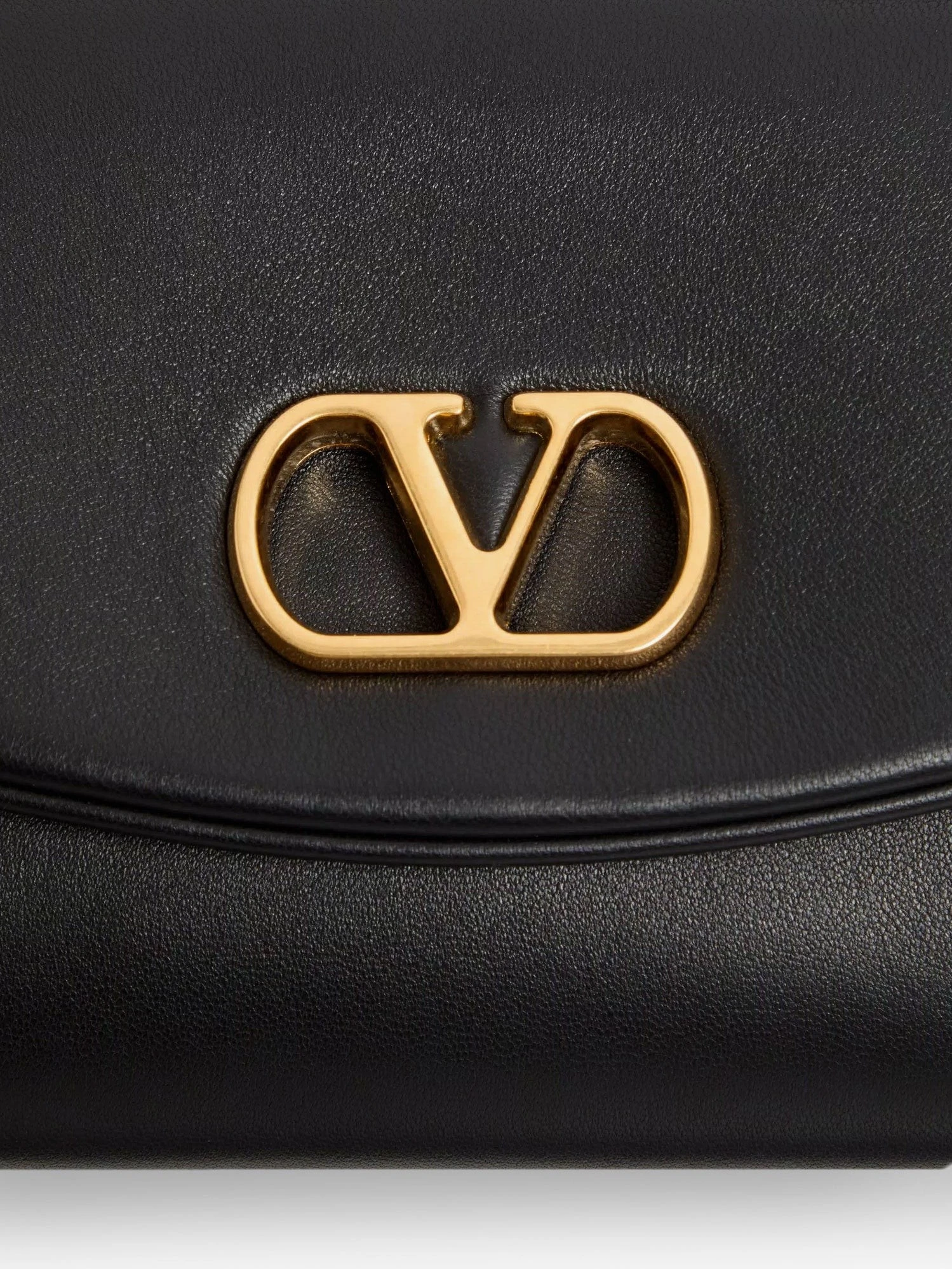 DeVain Leather Shoulder Bag with Metal VLogo Signature.webp