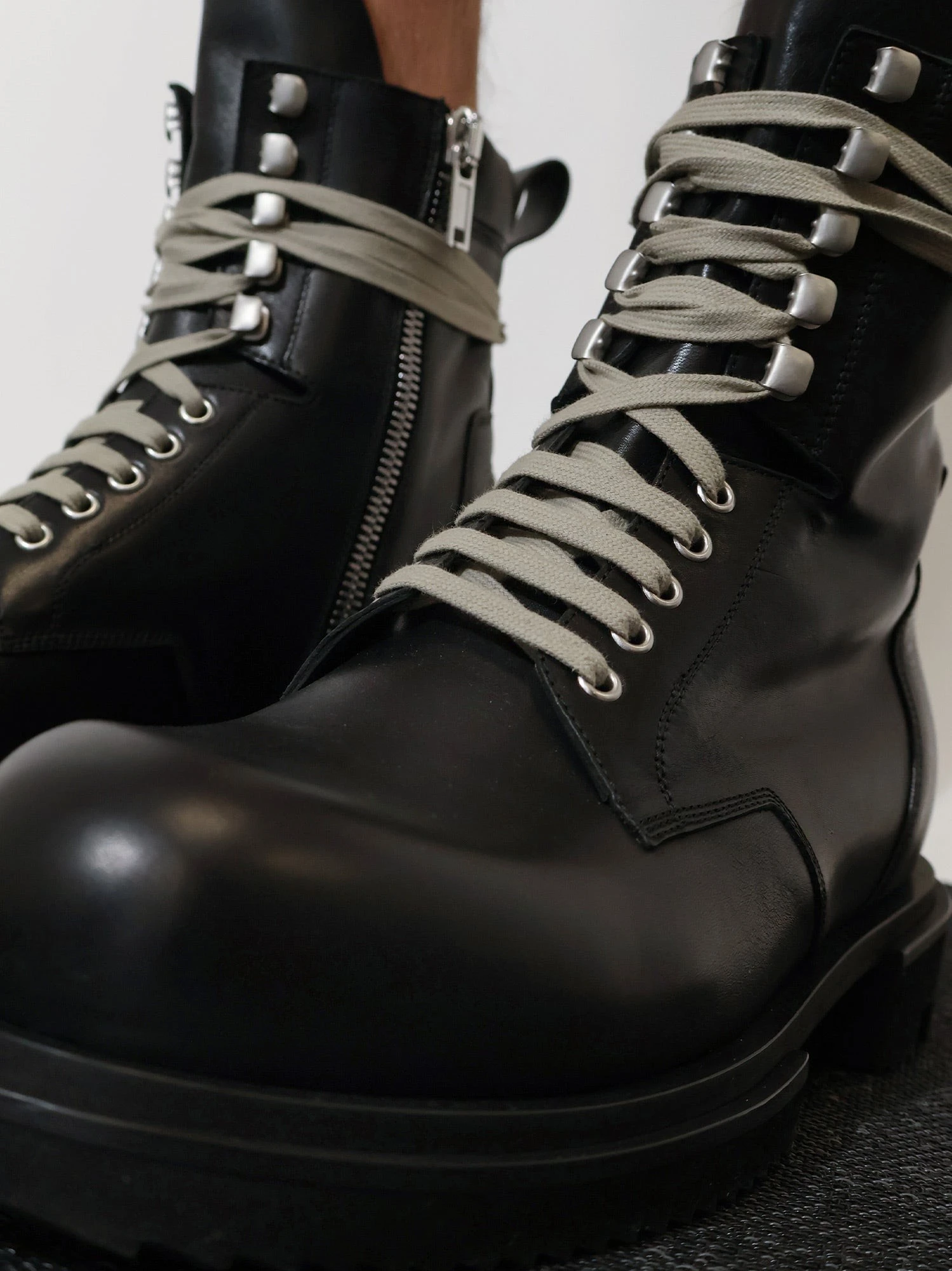 Leather boots.webp