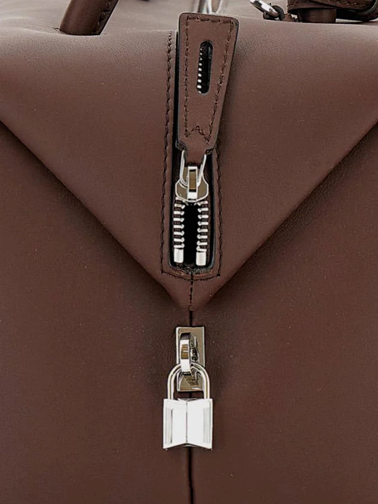 Holdall Cargo leather handbag.webp
