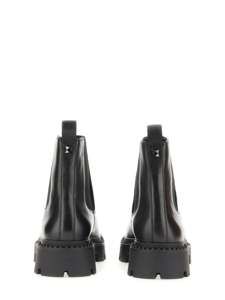 LEATHER BOOT.webp