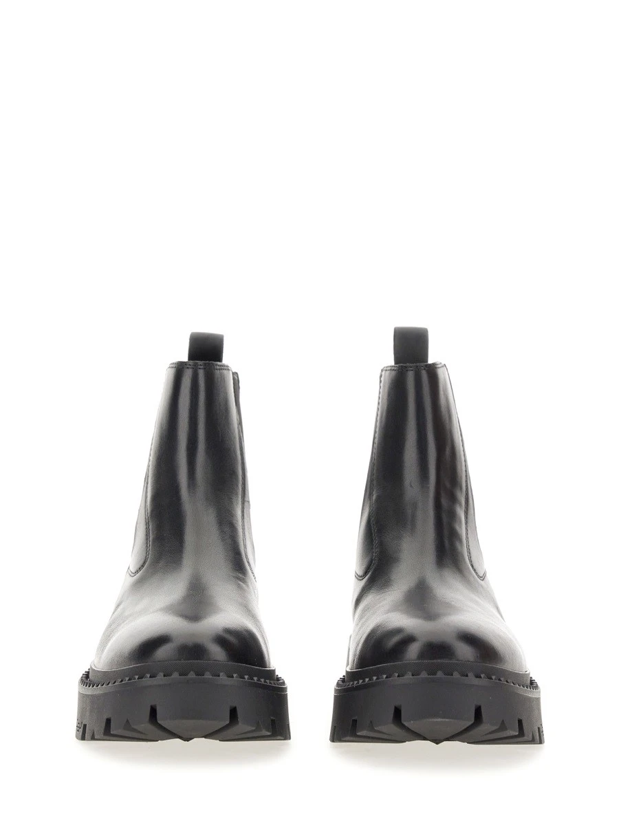 LEATHER BOOT.webp