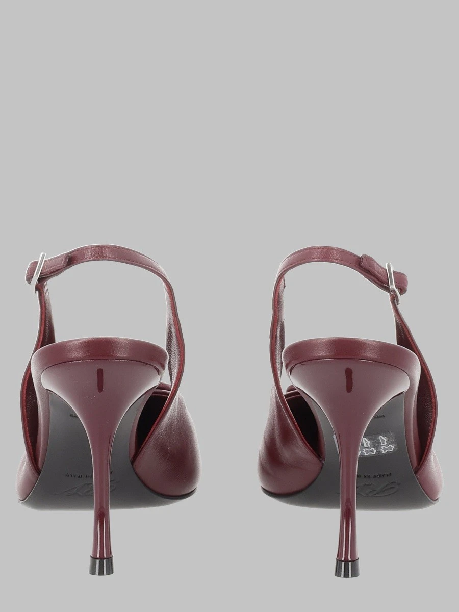 SLINGBACK A PUNTA.webp